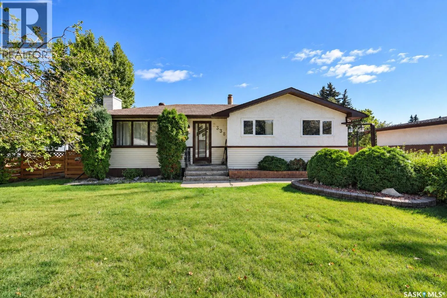 2338 McDonald AVENUE