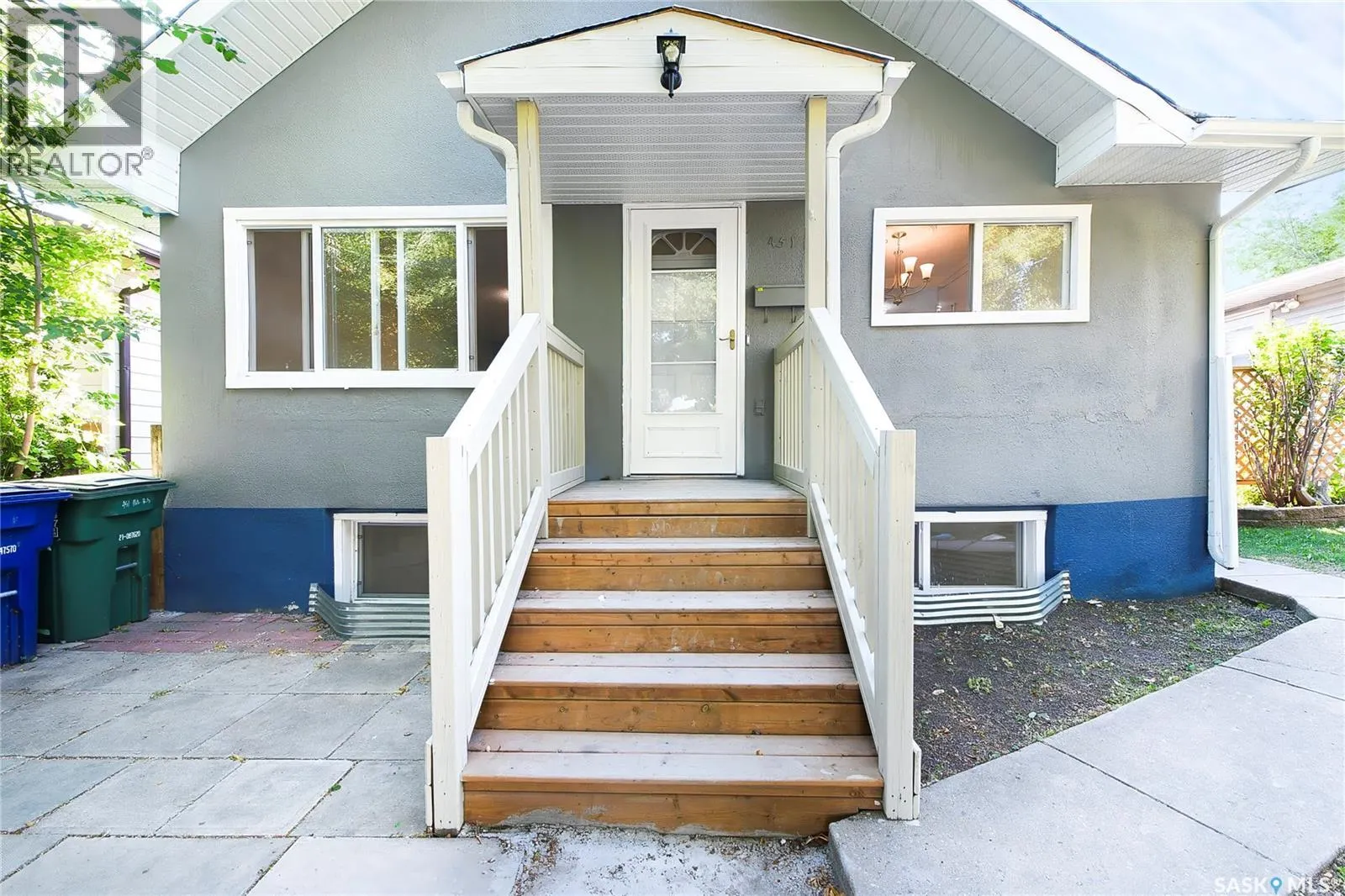 451 R AVENUE S