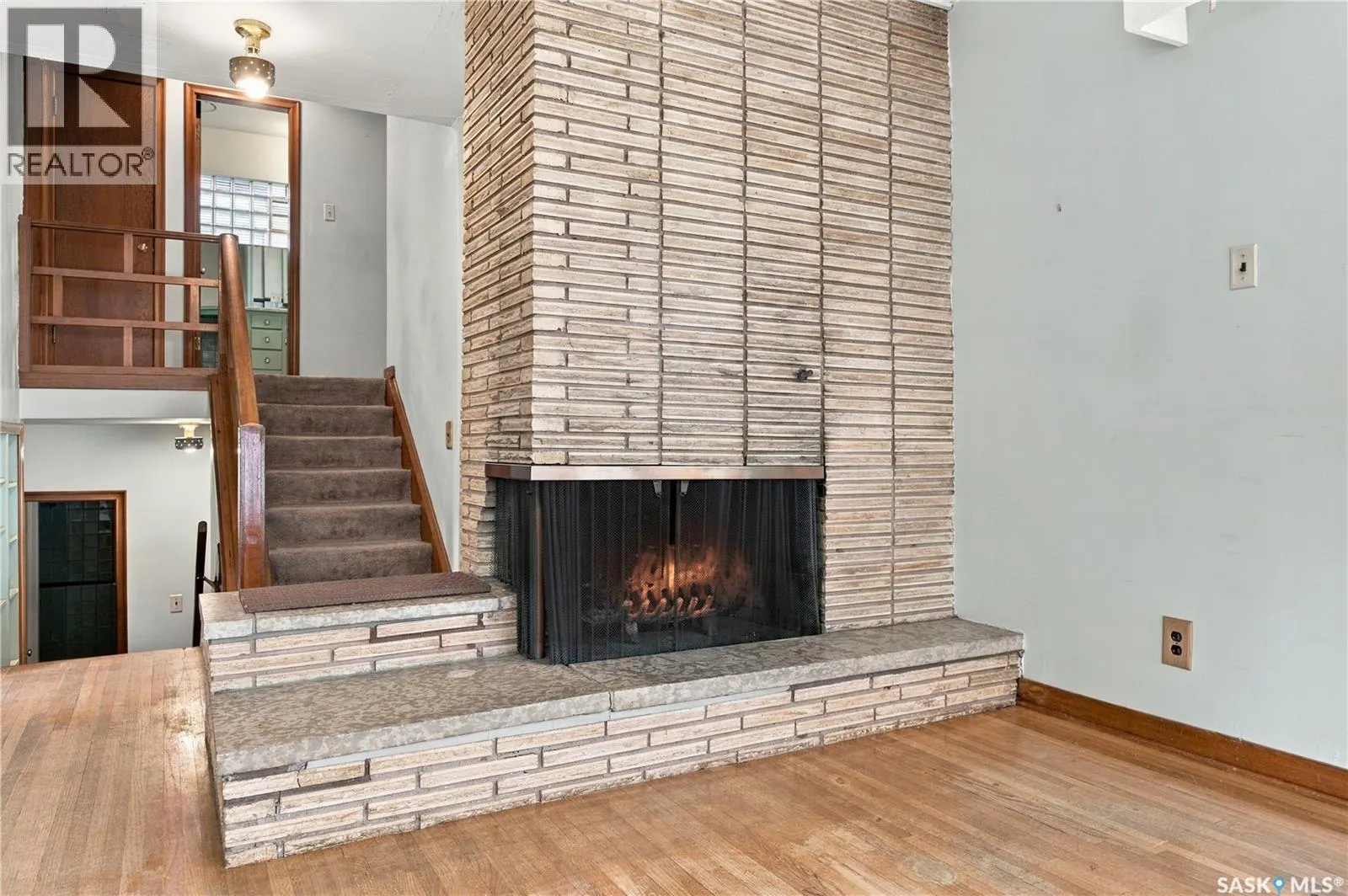 2727 Assiniboine AVENUE