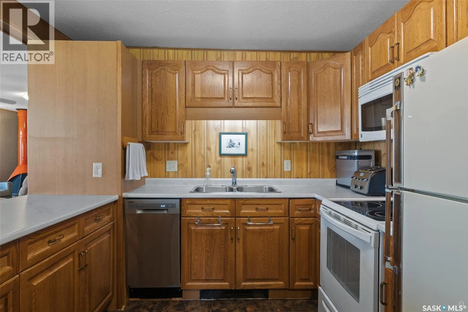 282 Neis DRIVE