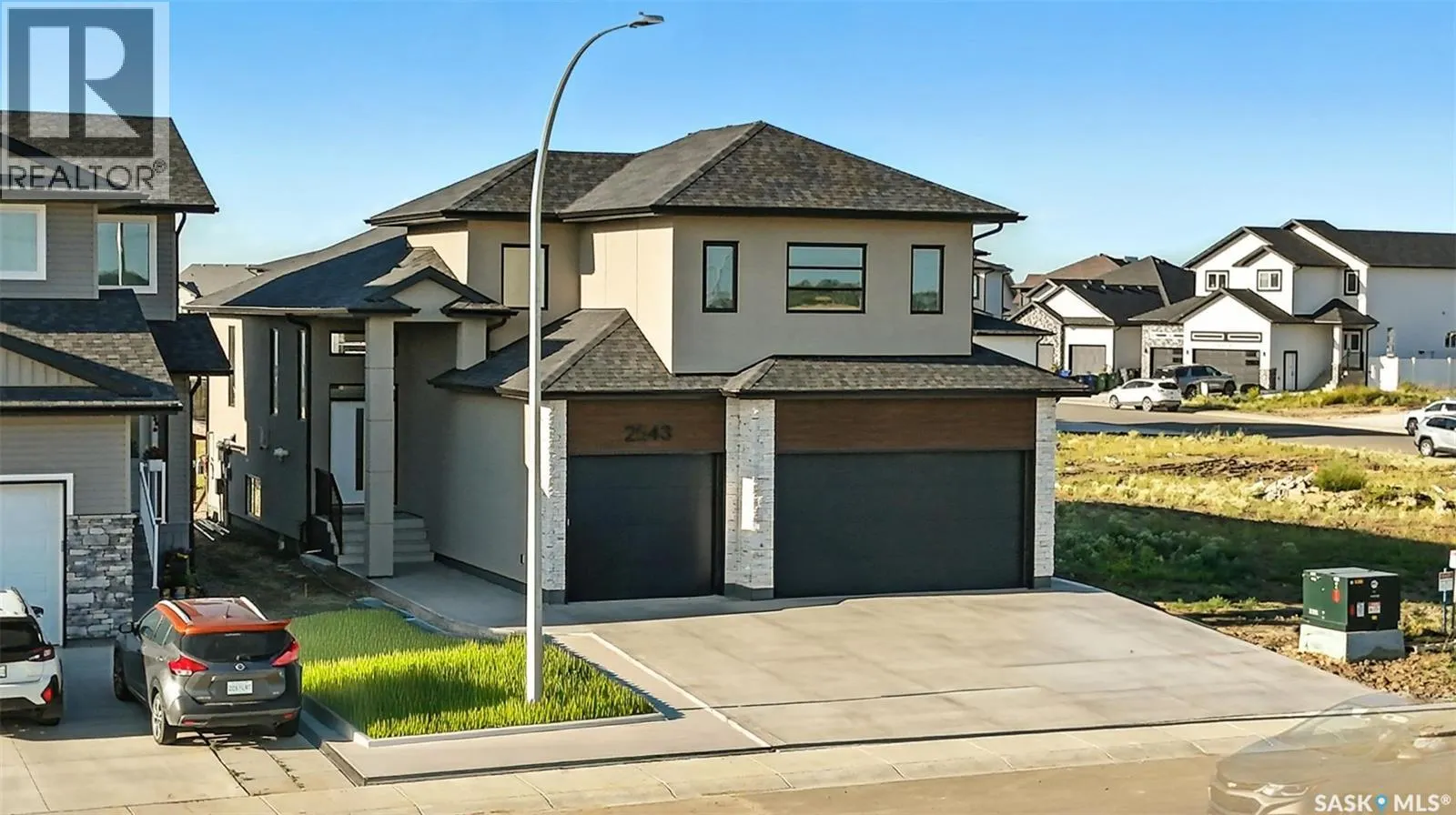 2543 Rosewood DRIVE