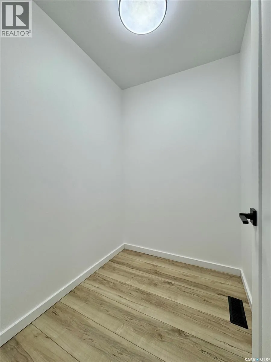 43 Franklin AVENUE