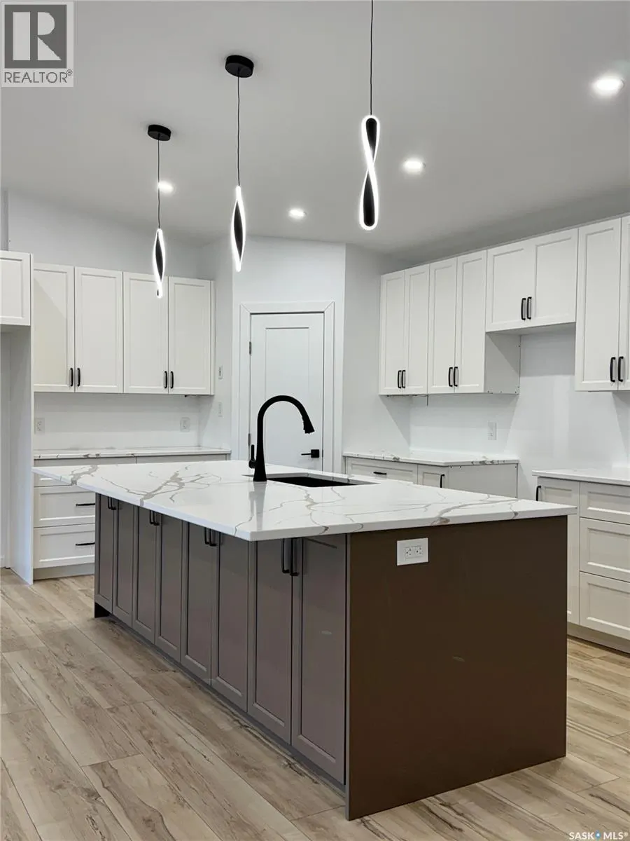 43 Franklin AVENUE