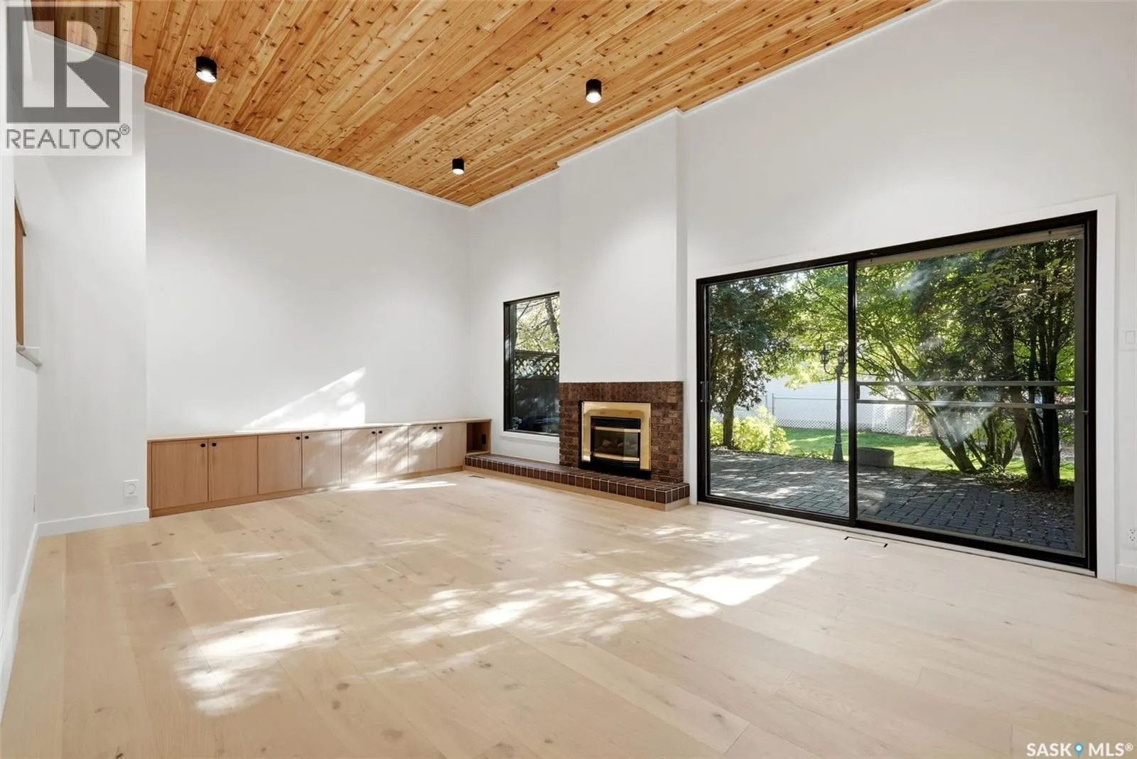 27 Quincy DRIVE