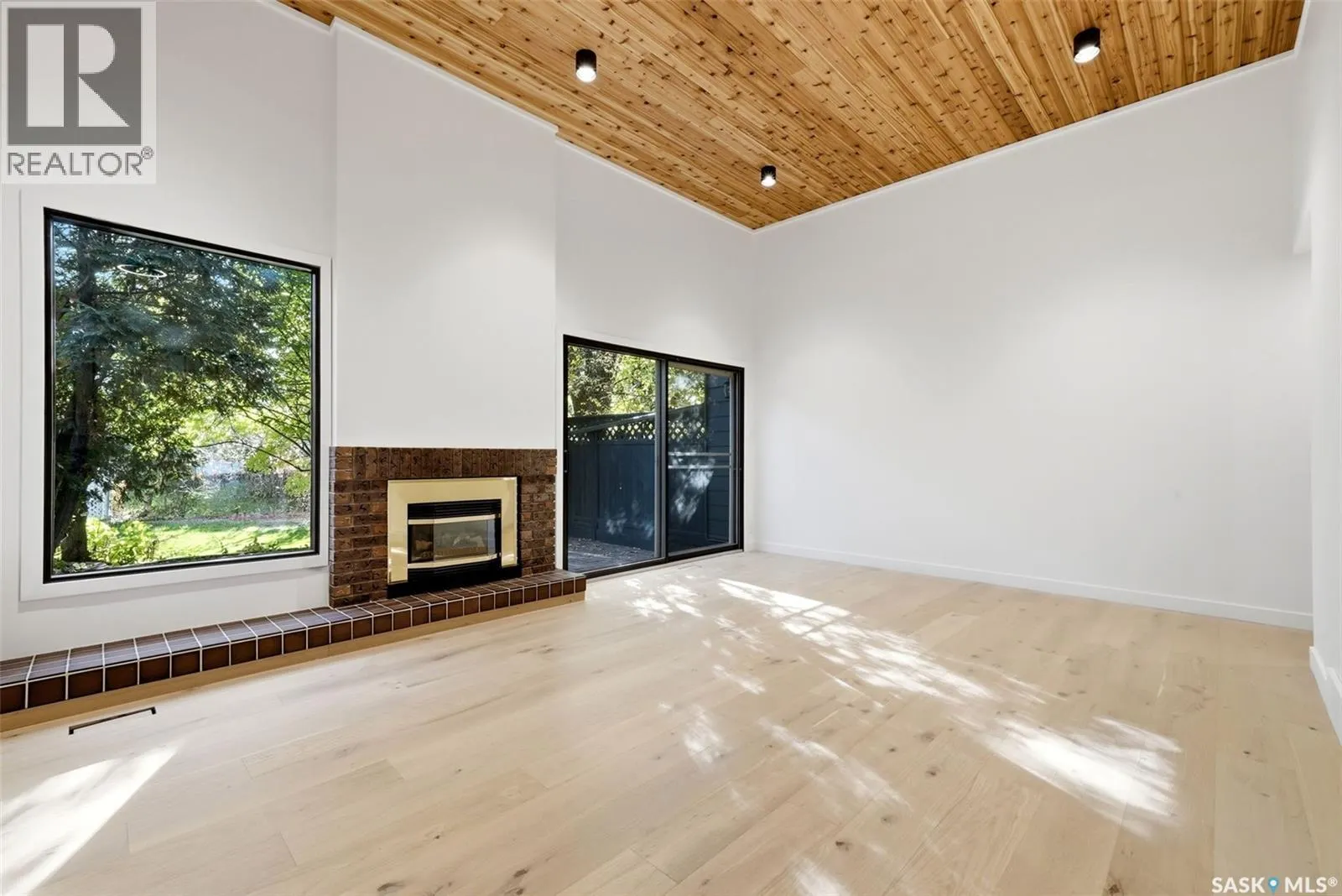 27 Quincy DRIVE