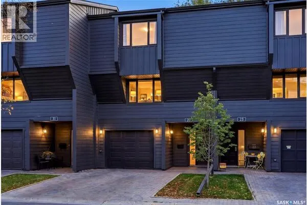 27 Quincy DRIVE