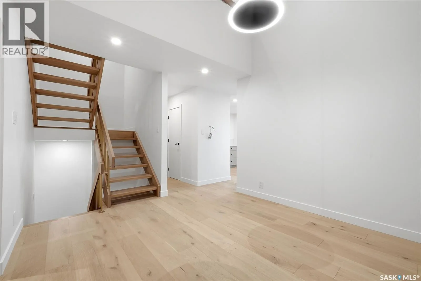 27 Quincy DRIVE