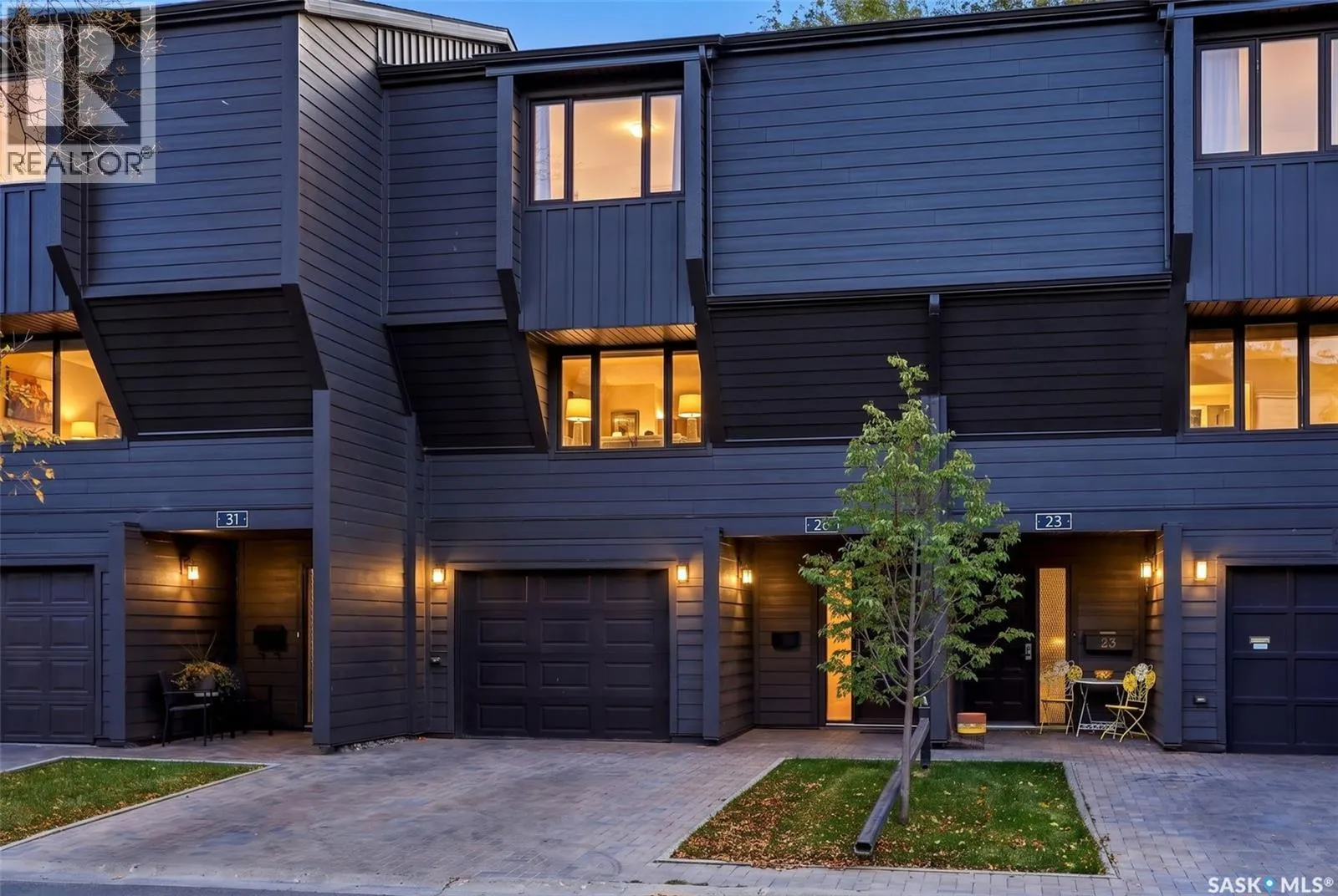 27 Quincy DRIVE