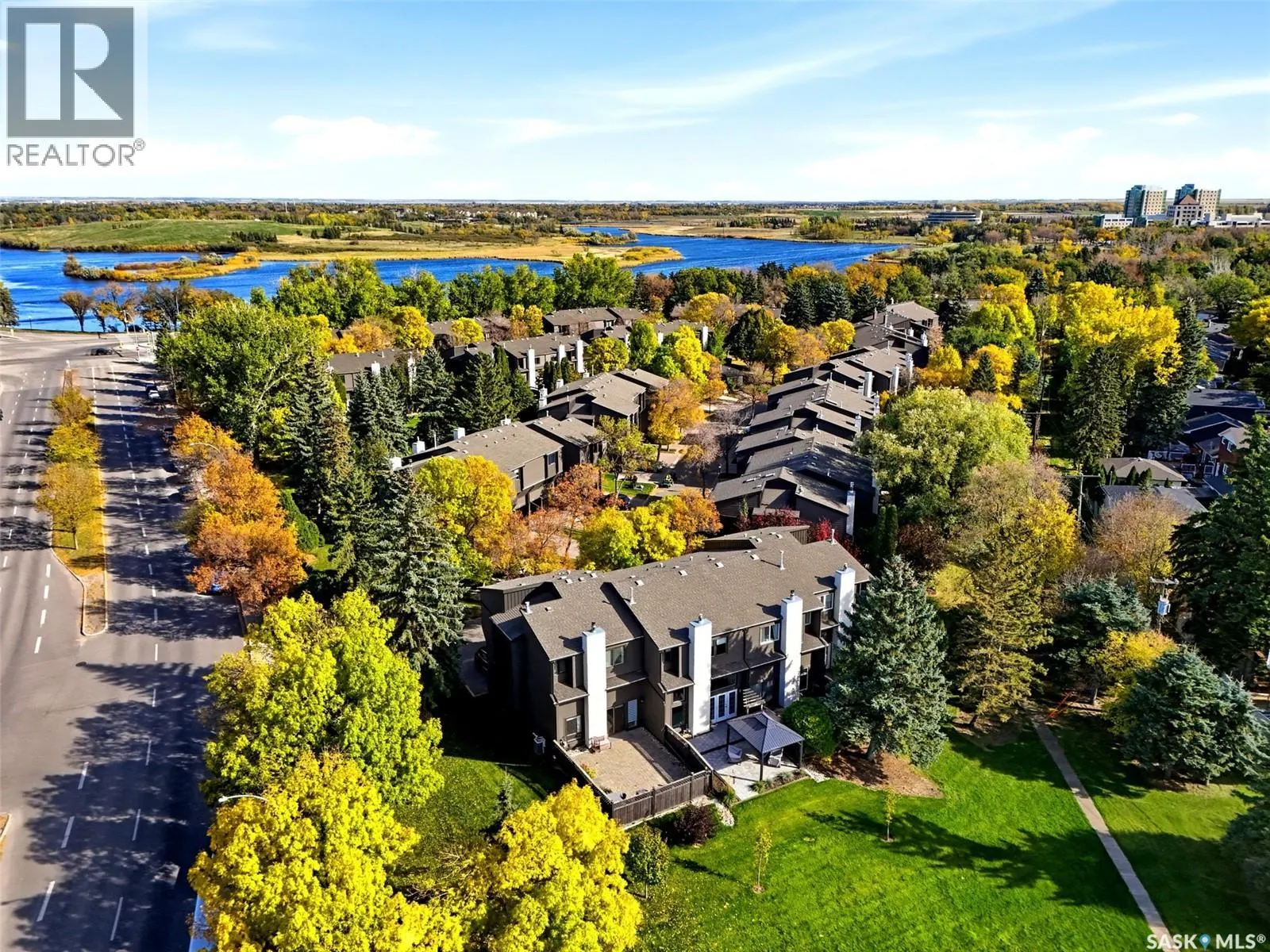 27 Quincy DRIVE