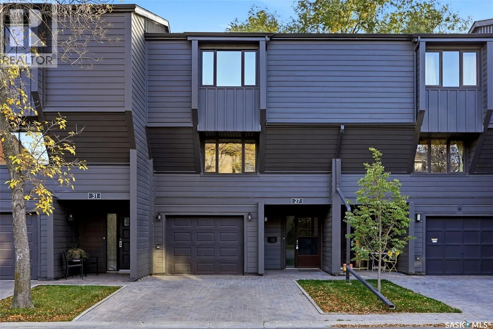 27 Quincy DRIVE