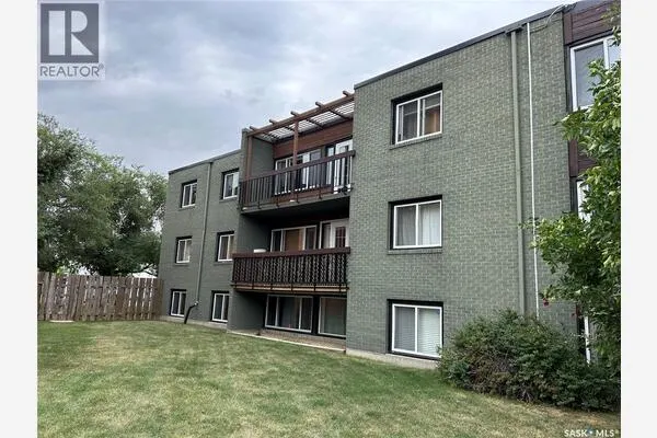 For sale near the University of Saskatchewan: 17 208 Lindsay PLACE, Greystone Heights, Saskatoon