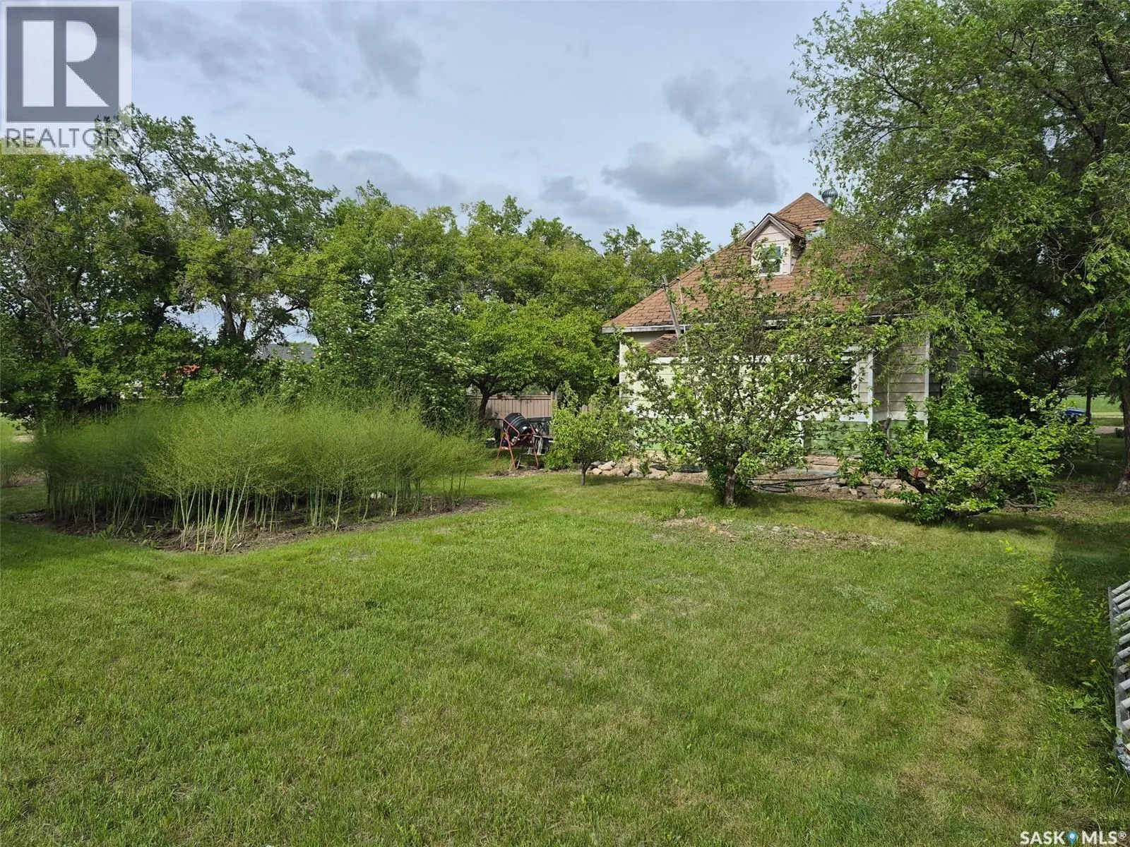 303 Edward STREET