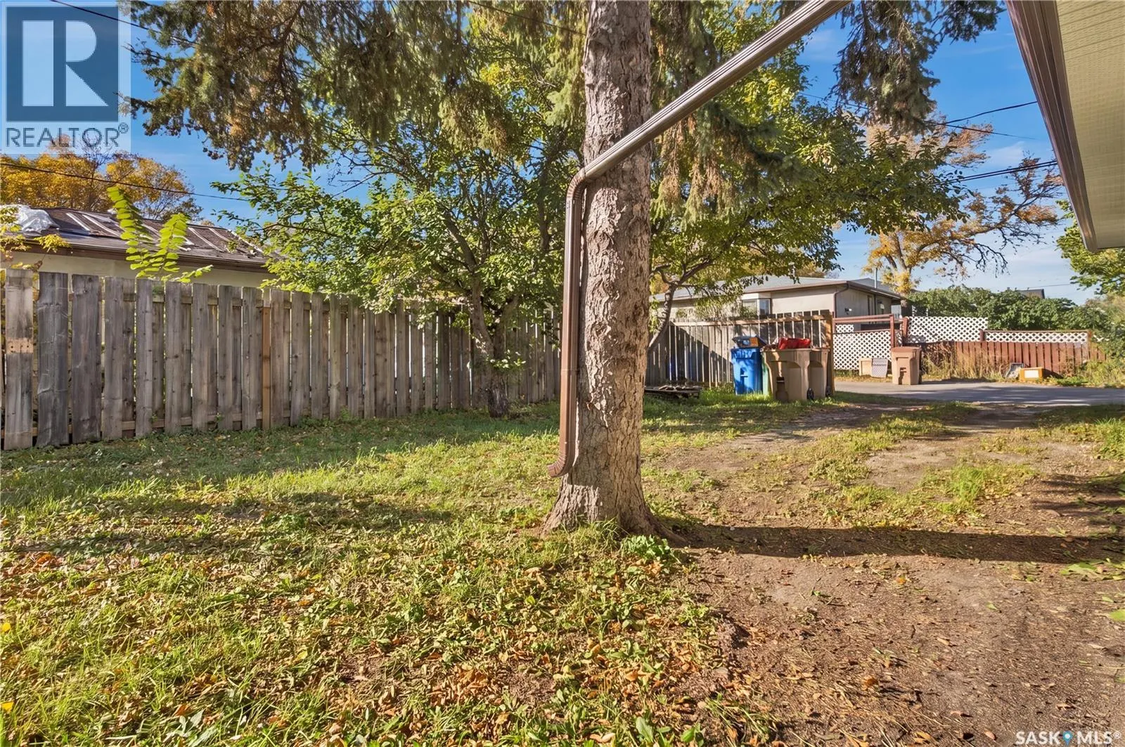 328 College AVENUE E