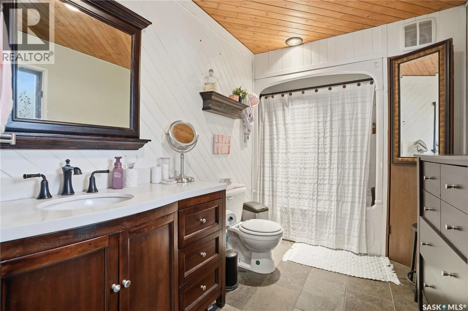 18 Mallard STREET W