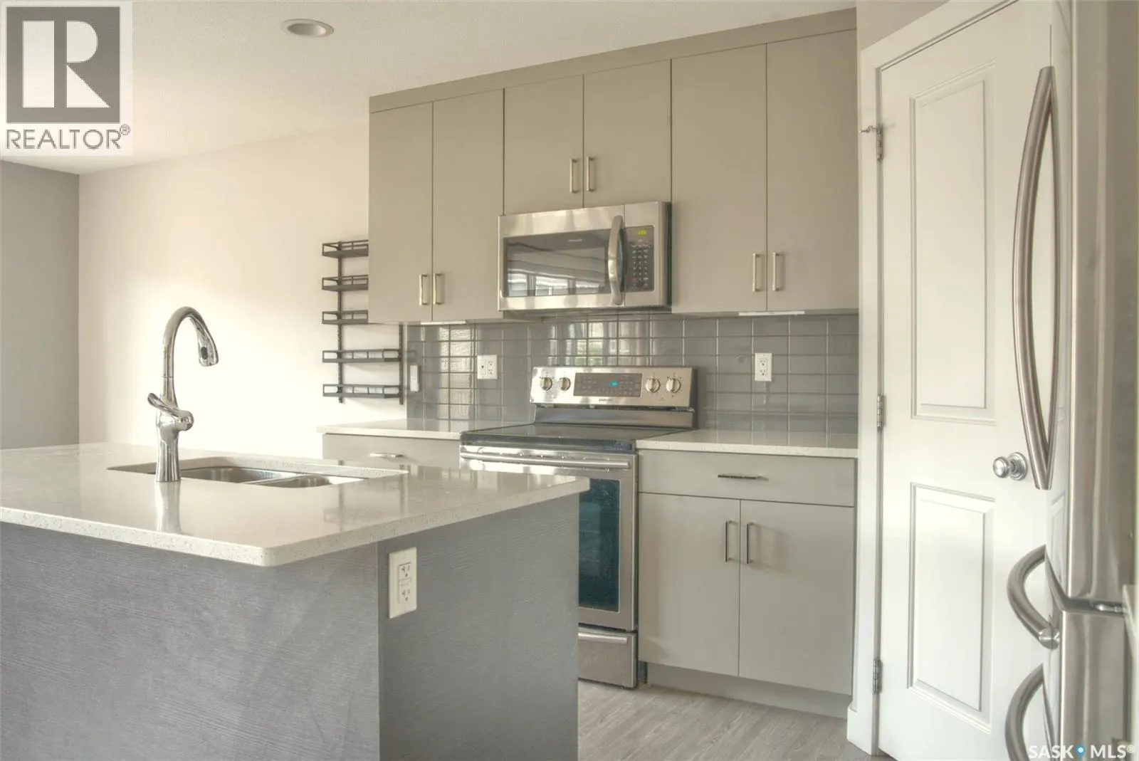 341 Germain MANOR