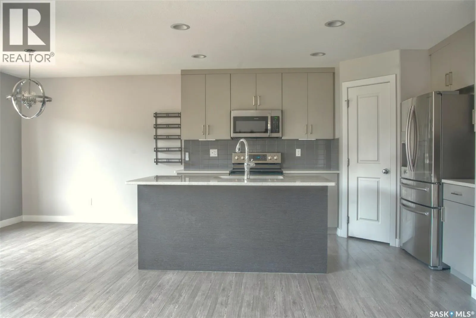 341 Germain MANOR