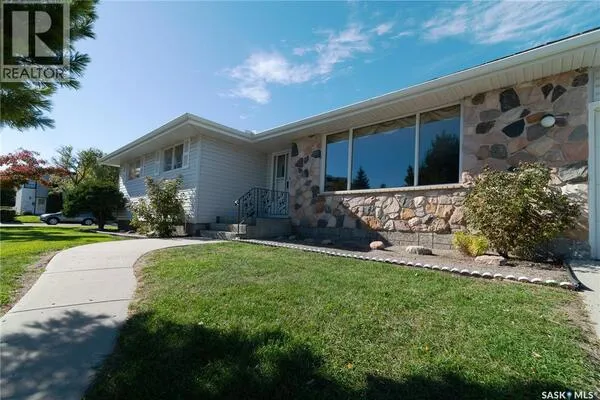 5 Wheaton CRESCENT