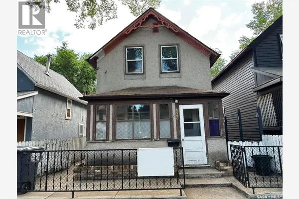 428 I AVENUE S