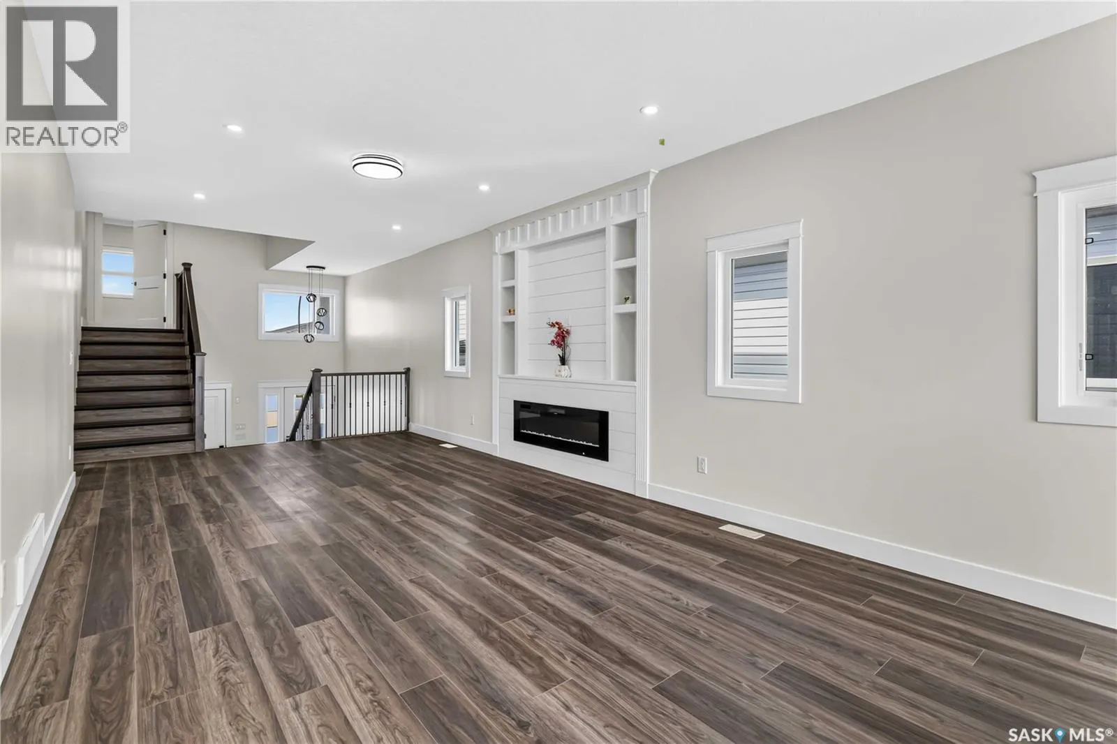 1211 Nightingale TERRACE