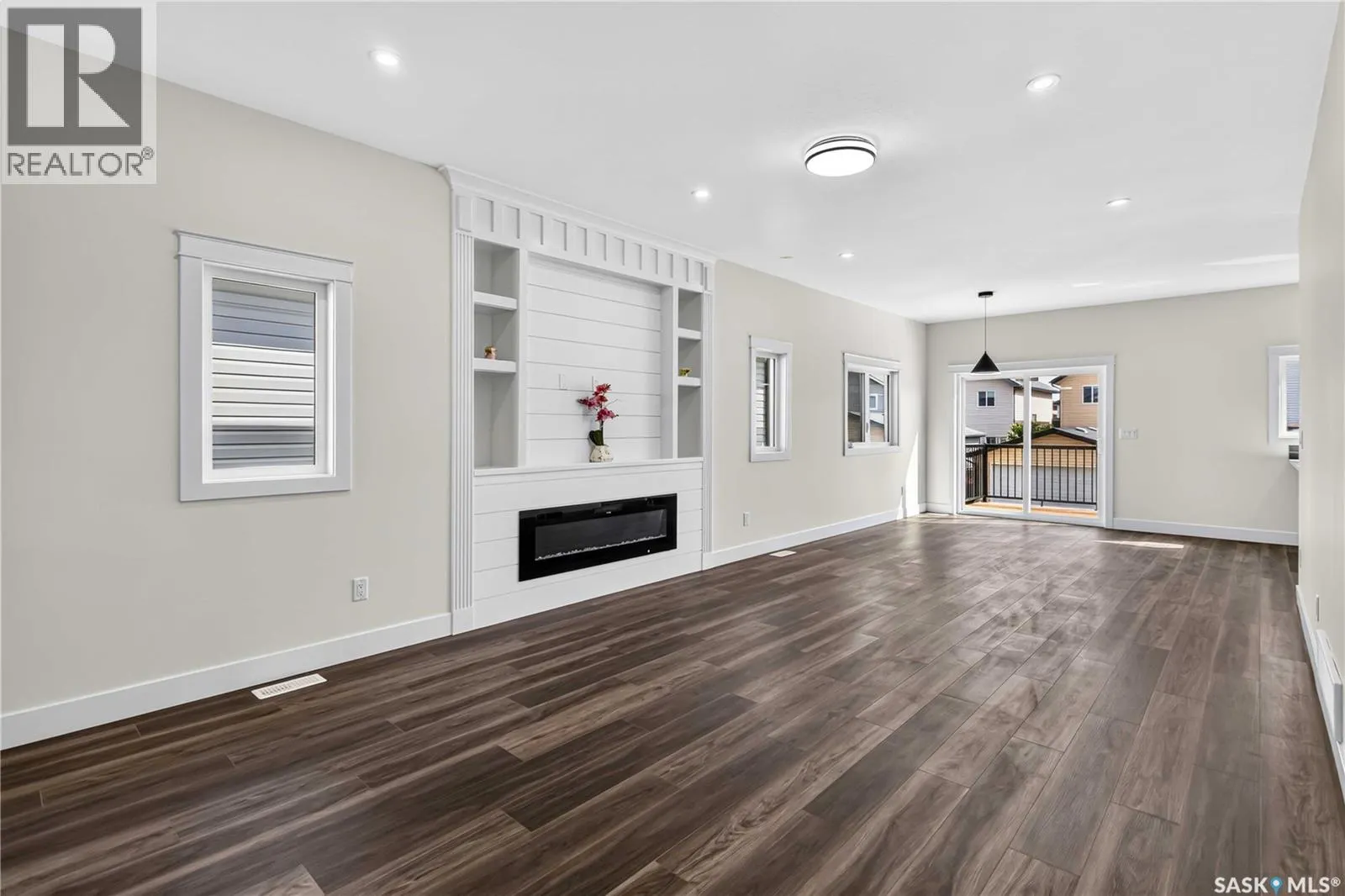 1211 Nightingale TERRACE