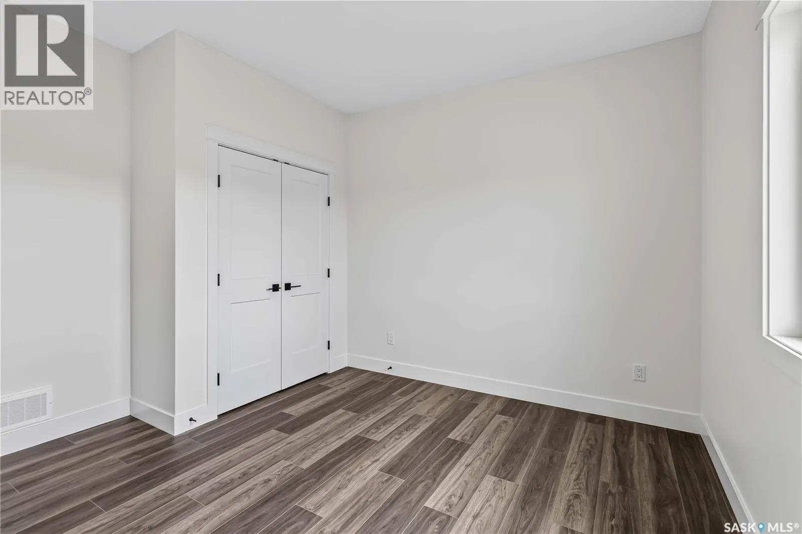 1211 Nightingale TERRACE