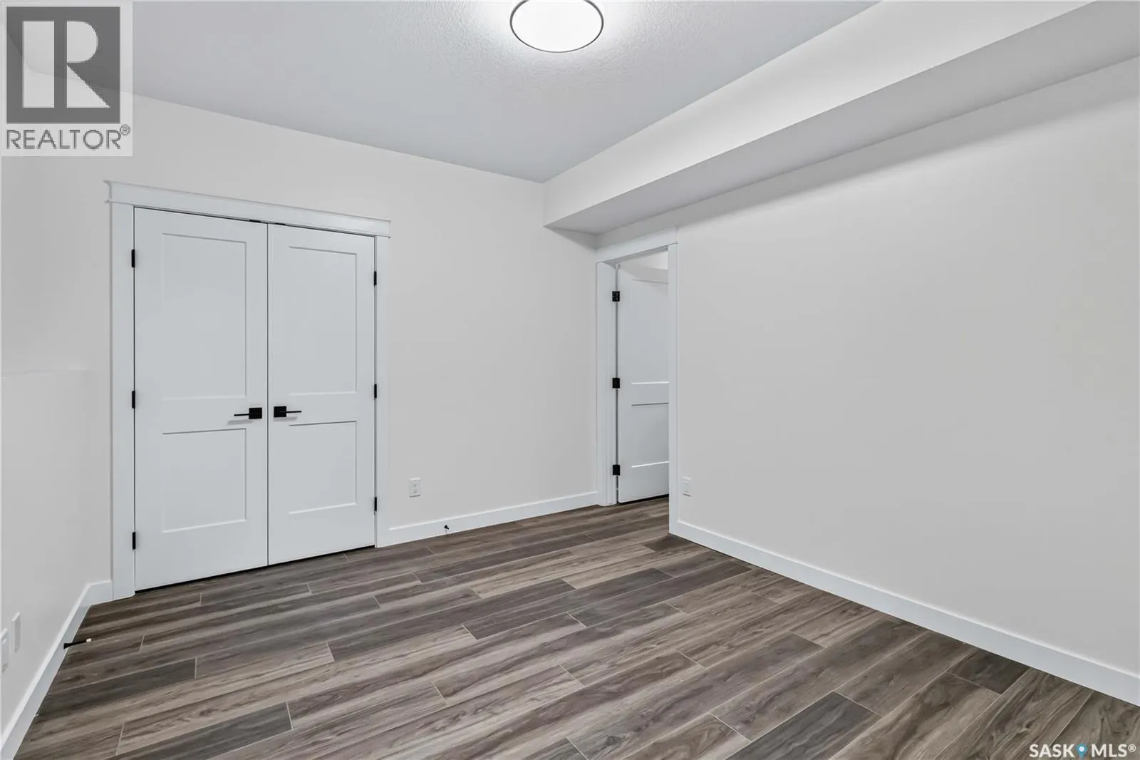 1211 Nightingale TERRACE