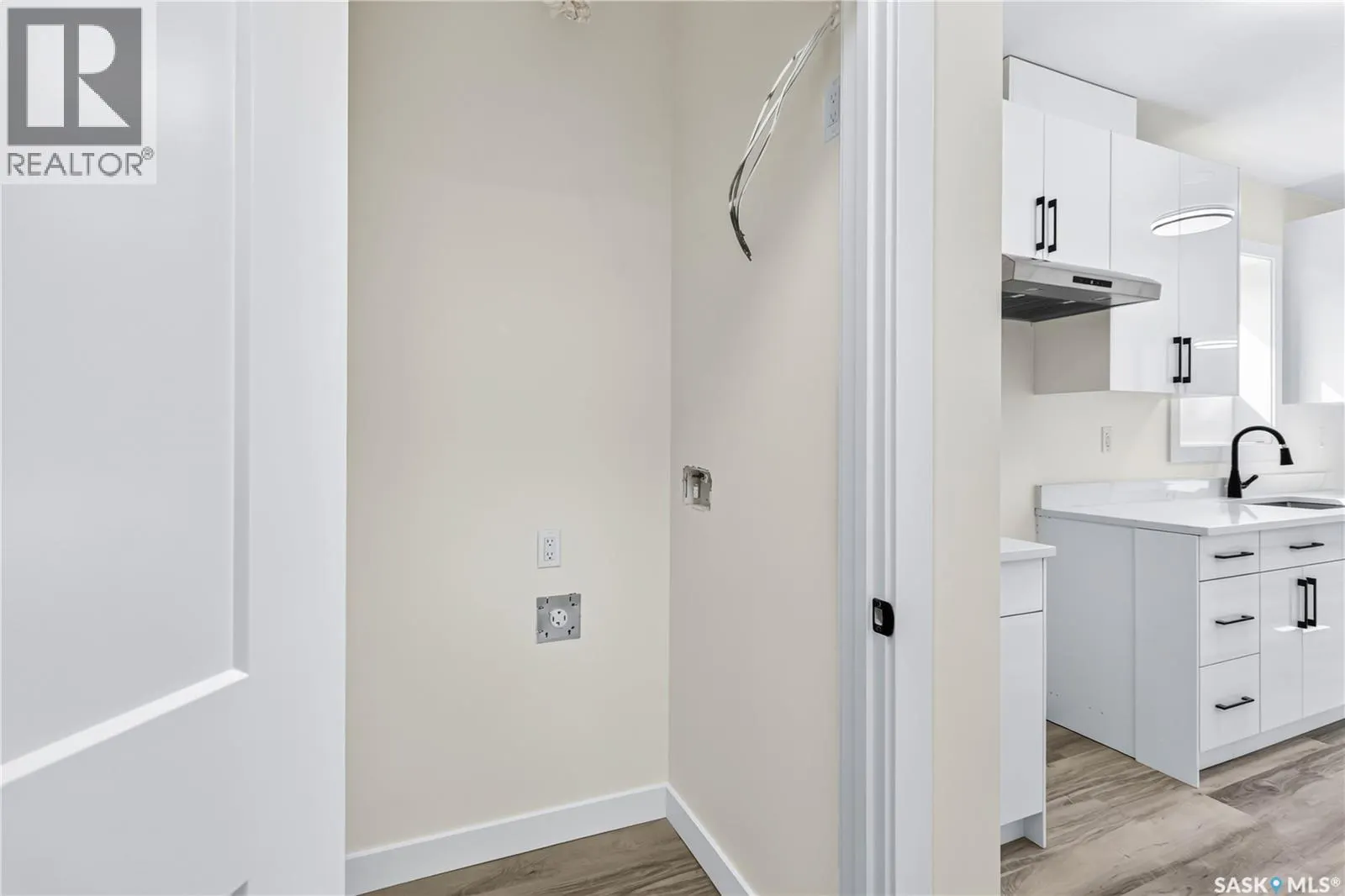 1211 Nightingale TERRACE