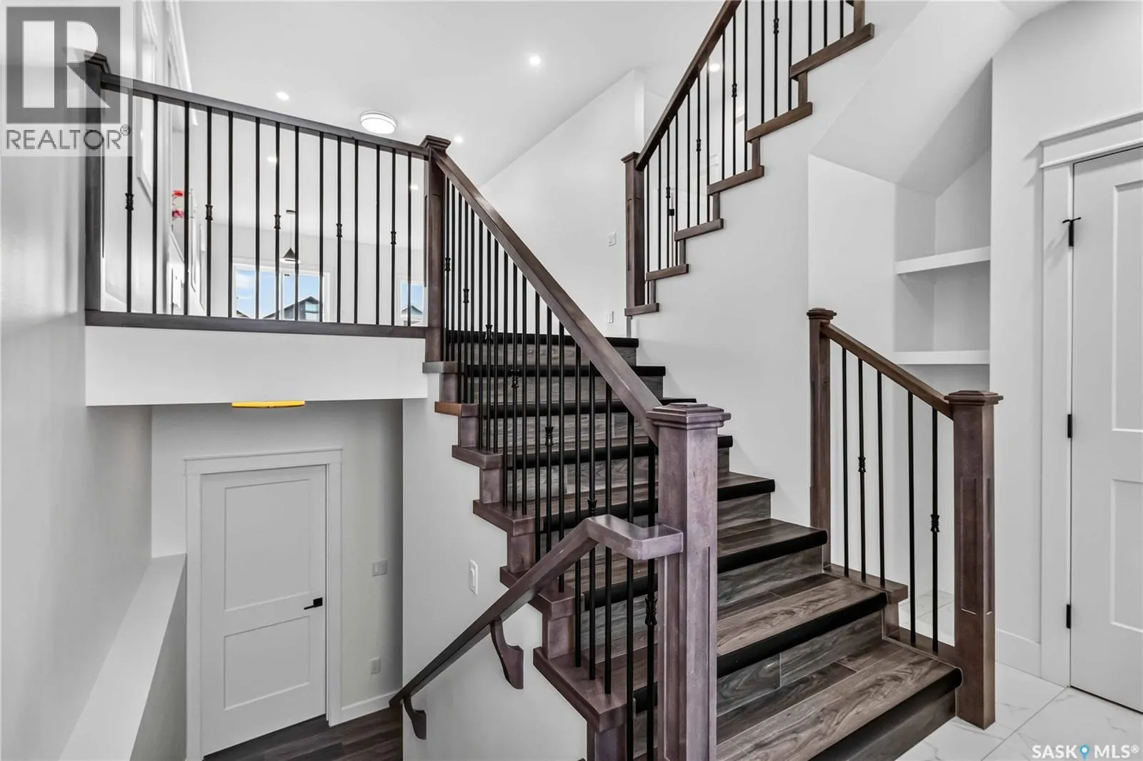 1211 Nightingale TERRACE