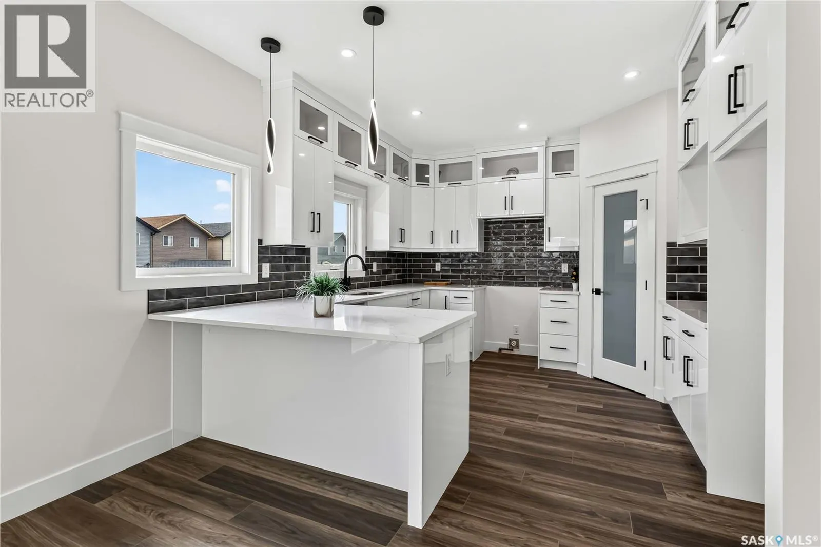 1211 Nightingale TERRACE