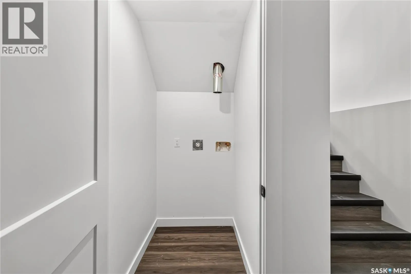 1211 Nightingale TERRACE