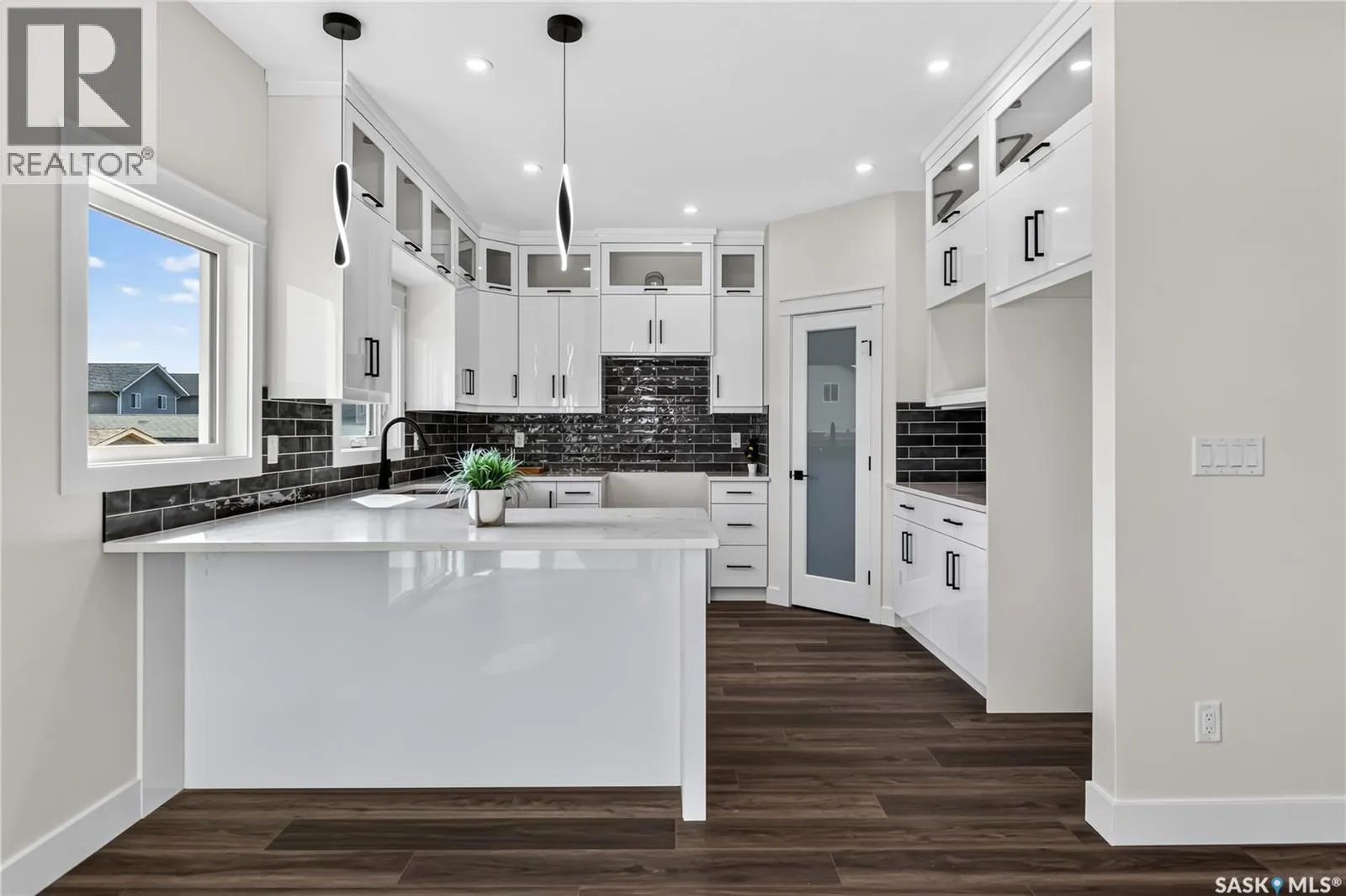 1211 Nightingale TERRACE