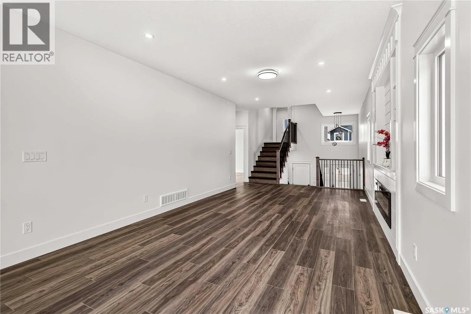1211 Nightingale TERRACE