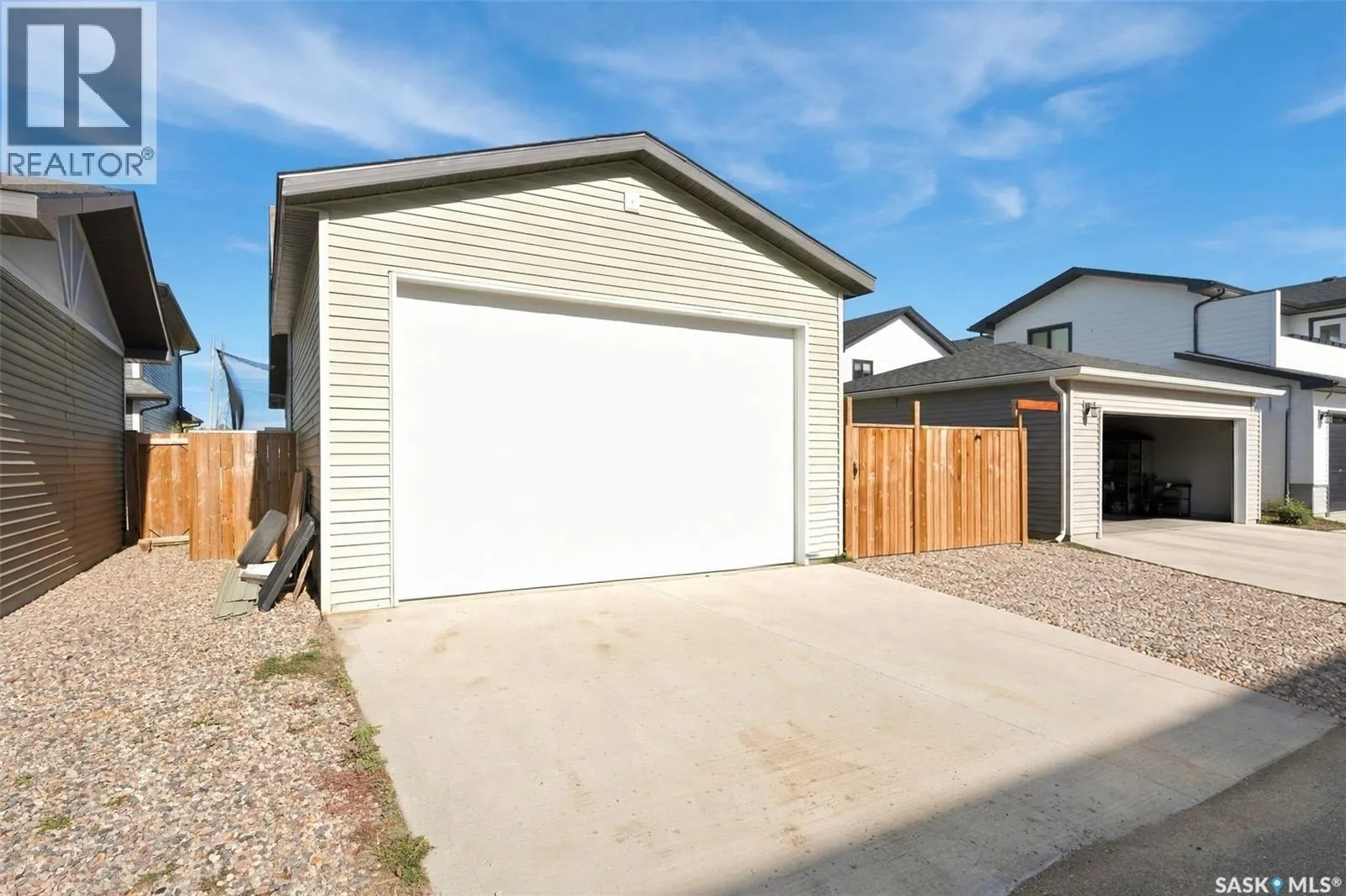 707 Underhill LANE