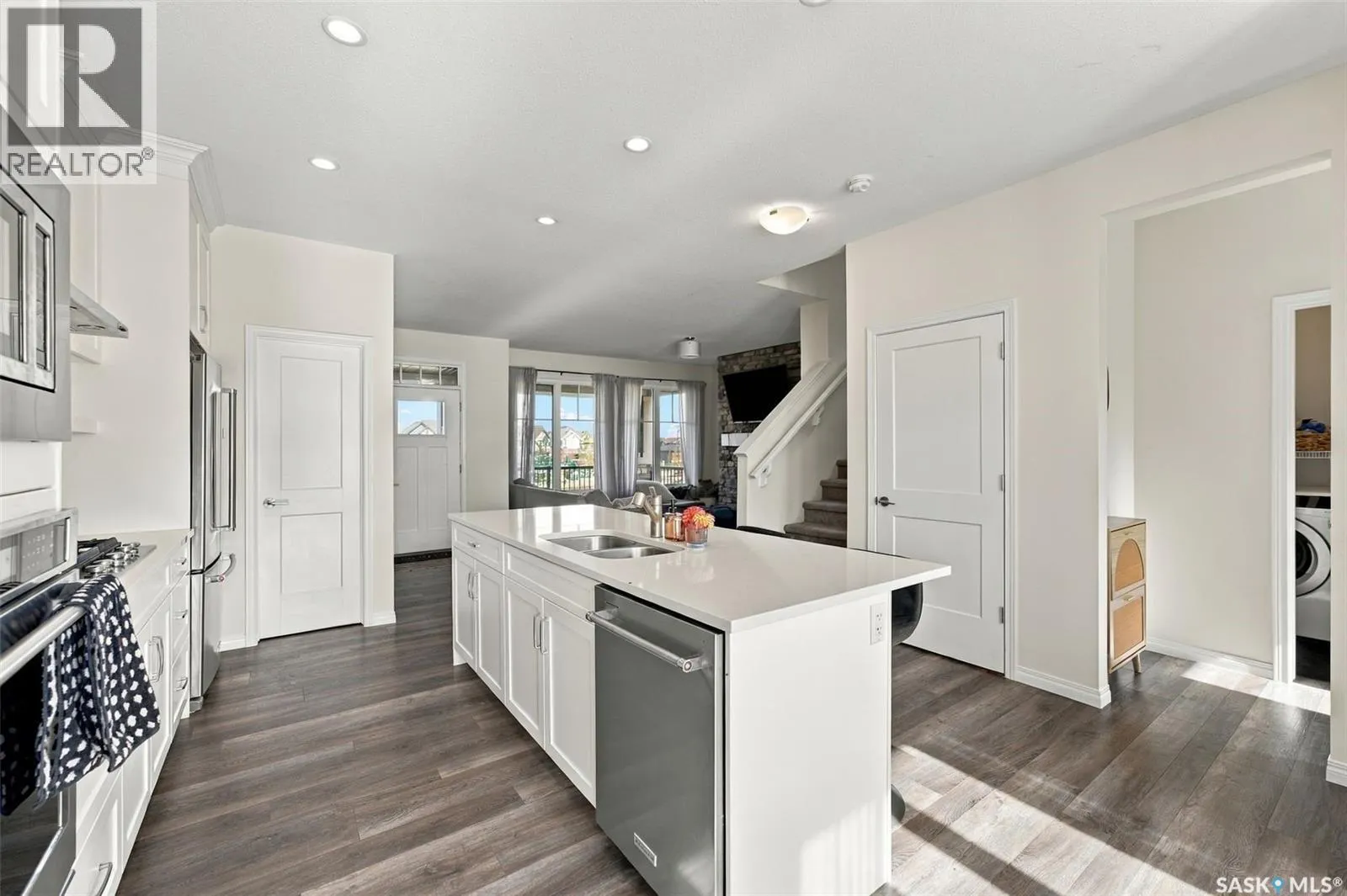 707 Underhill LANE