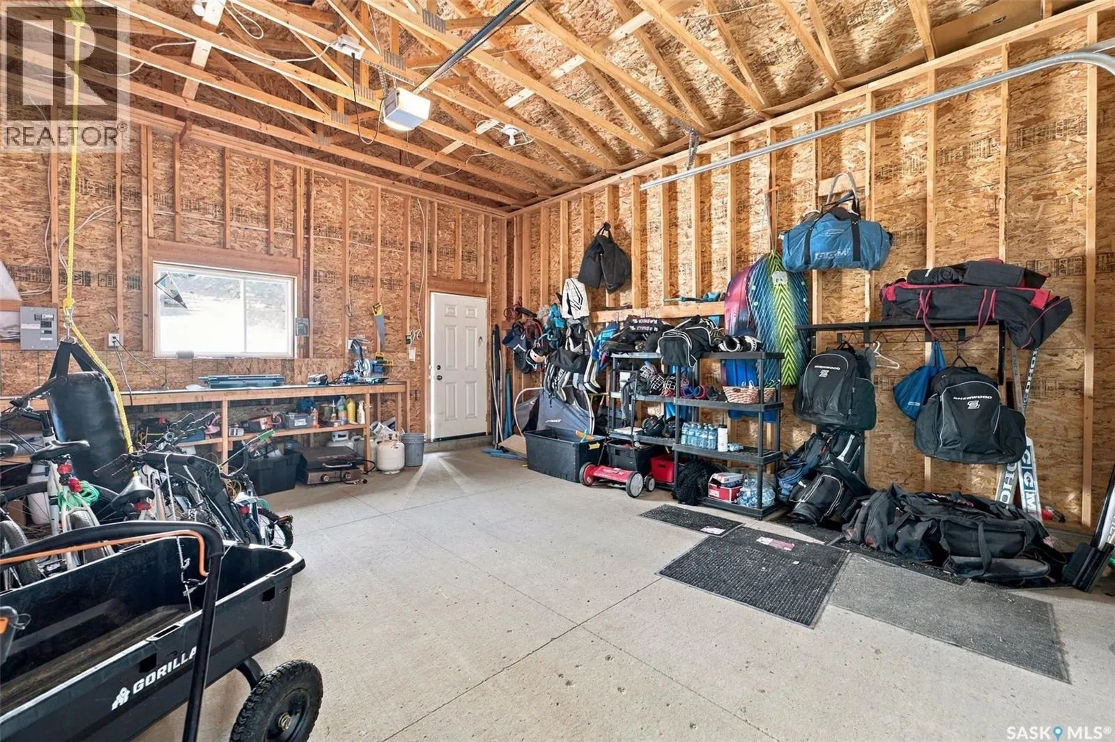707 Underhill LANE