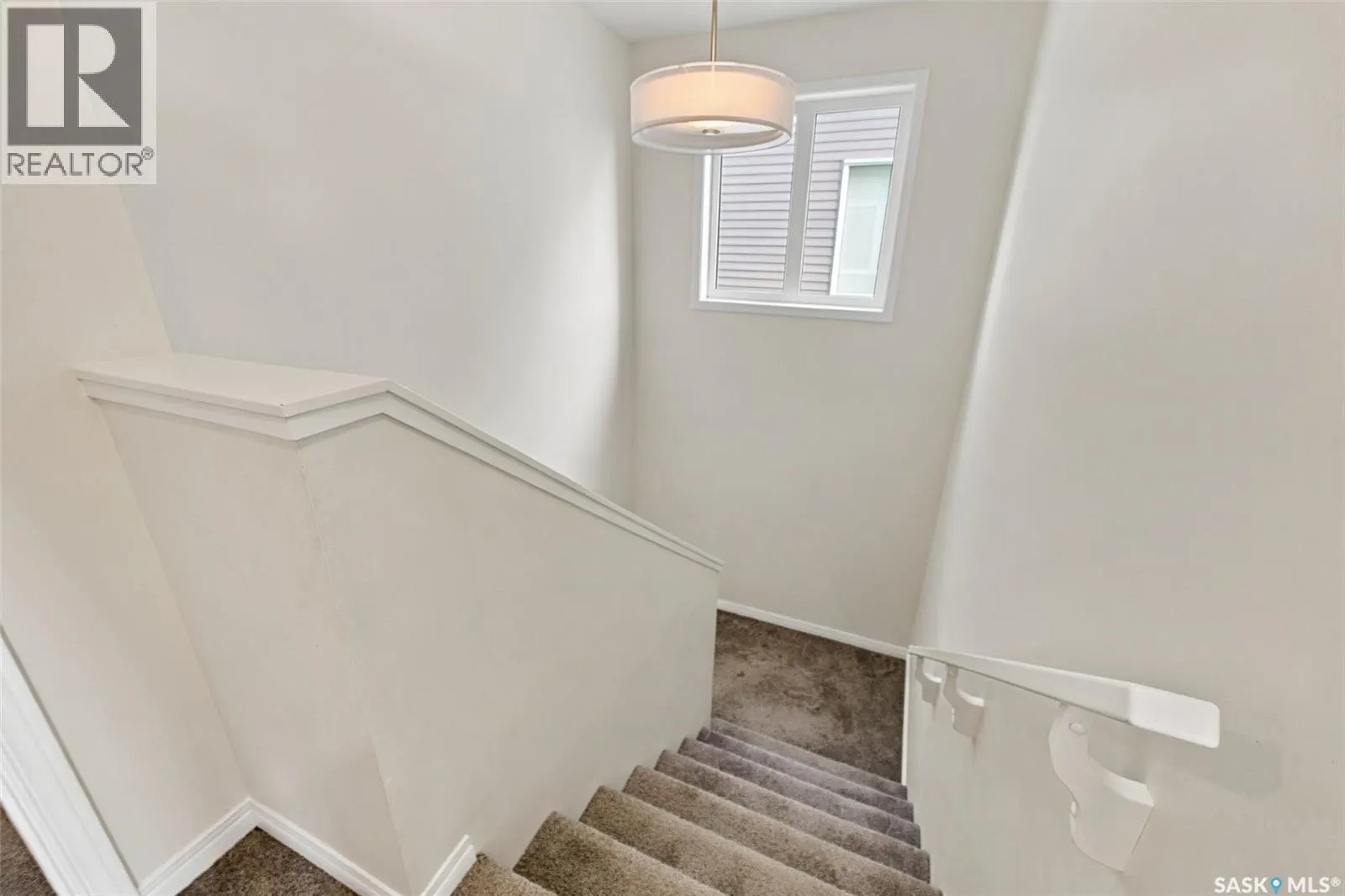 707 Underhill LANE