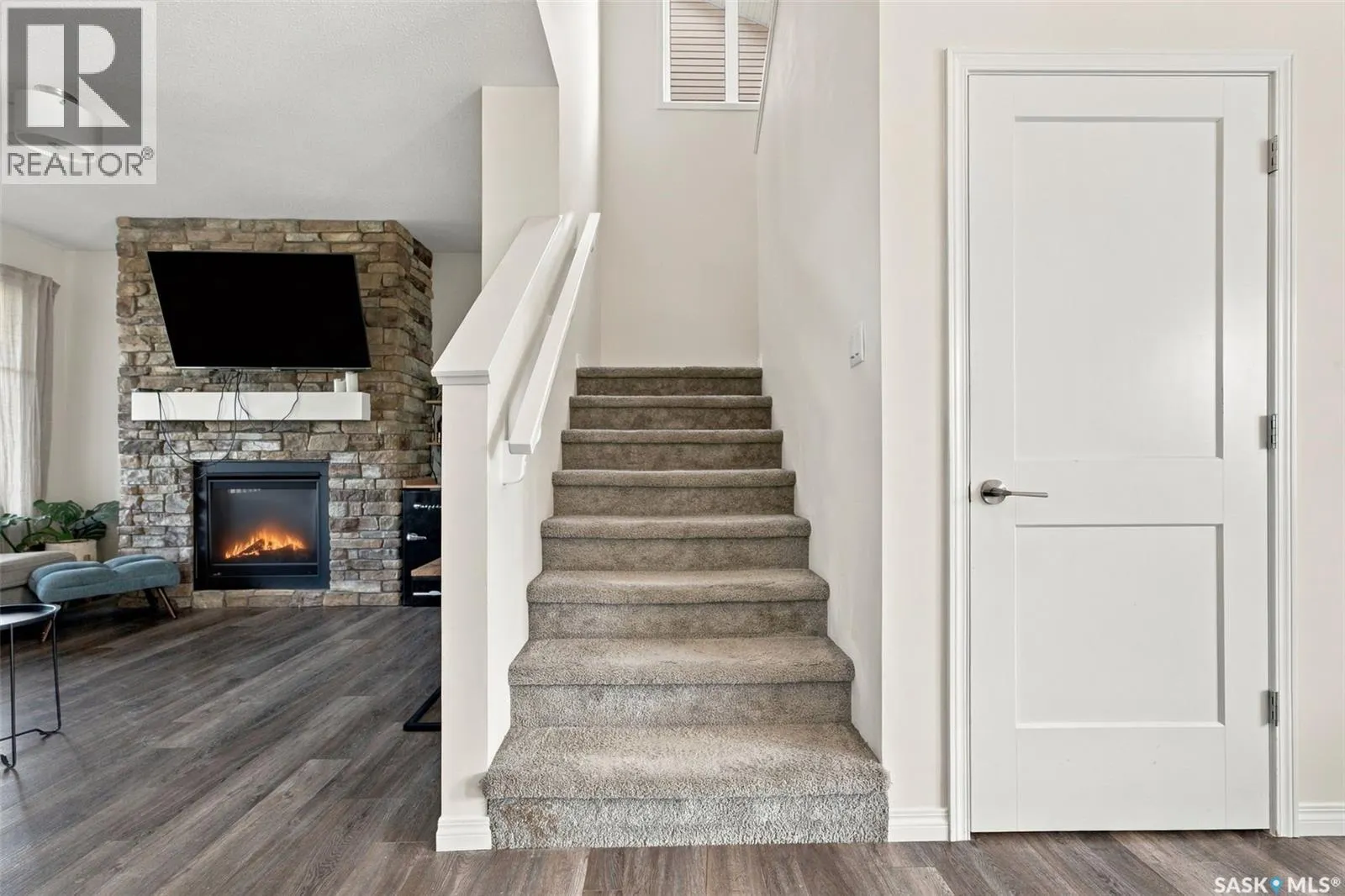 707 Underhill LANE