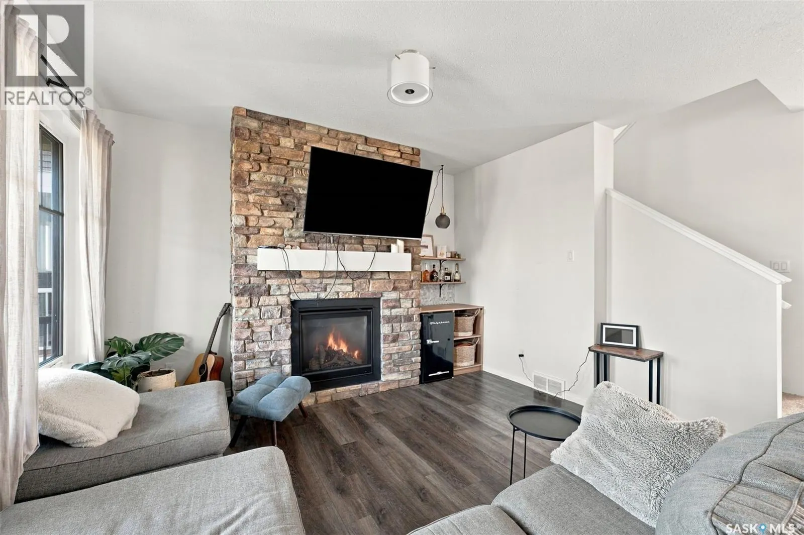 707 Underhill LANE