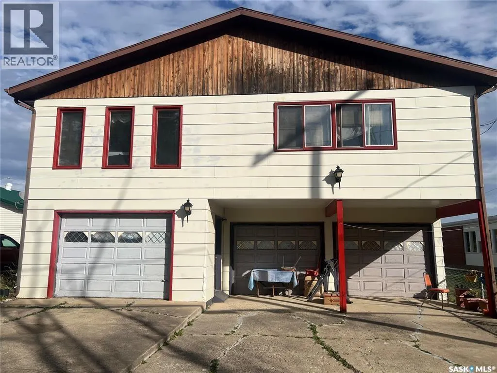 123 McAllister AVENUE