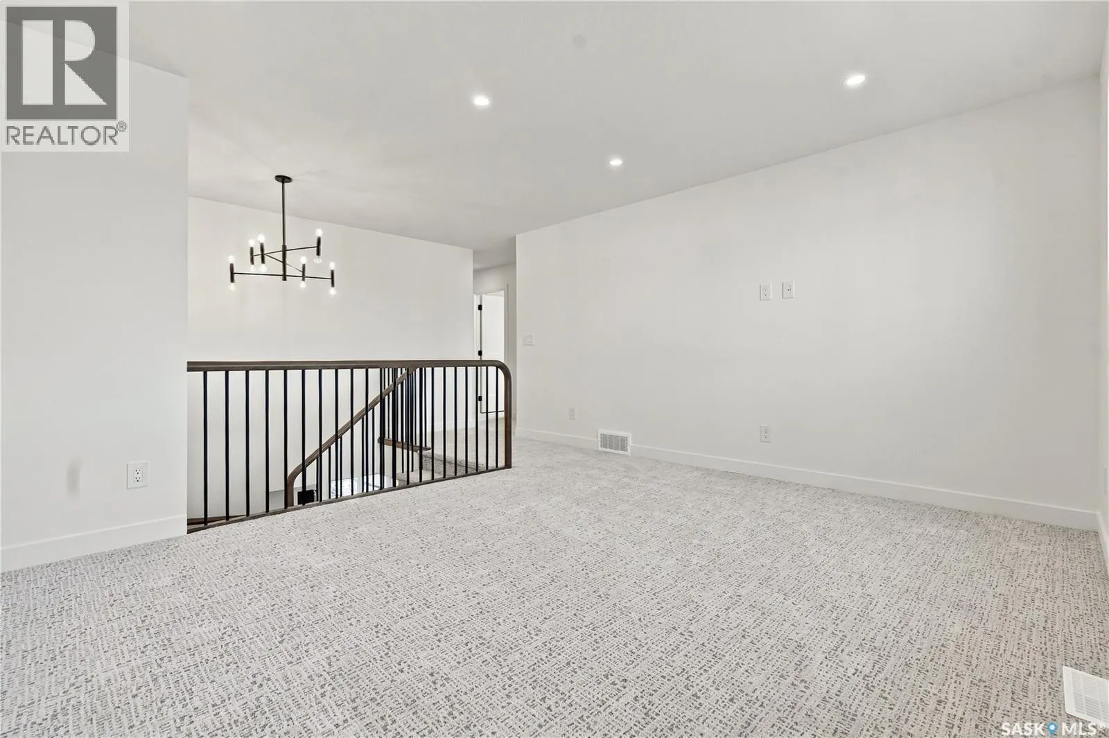 660 Pepper BEND