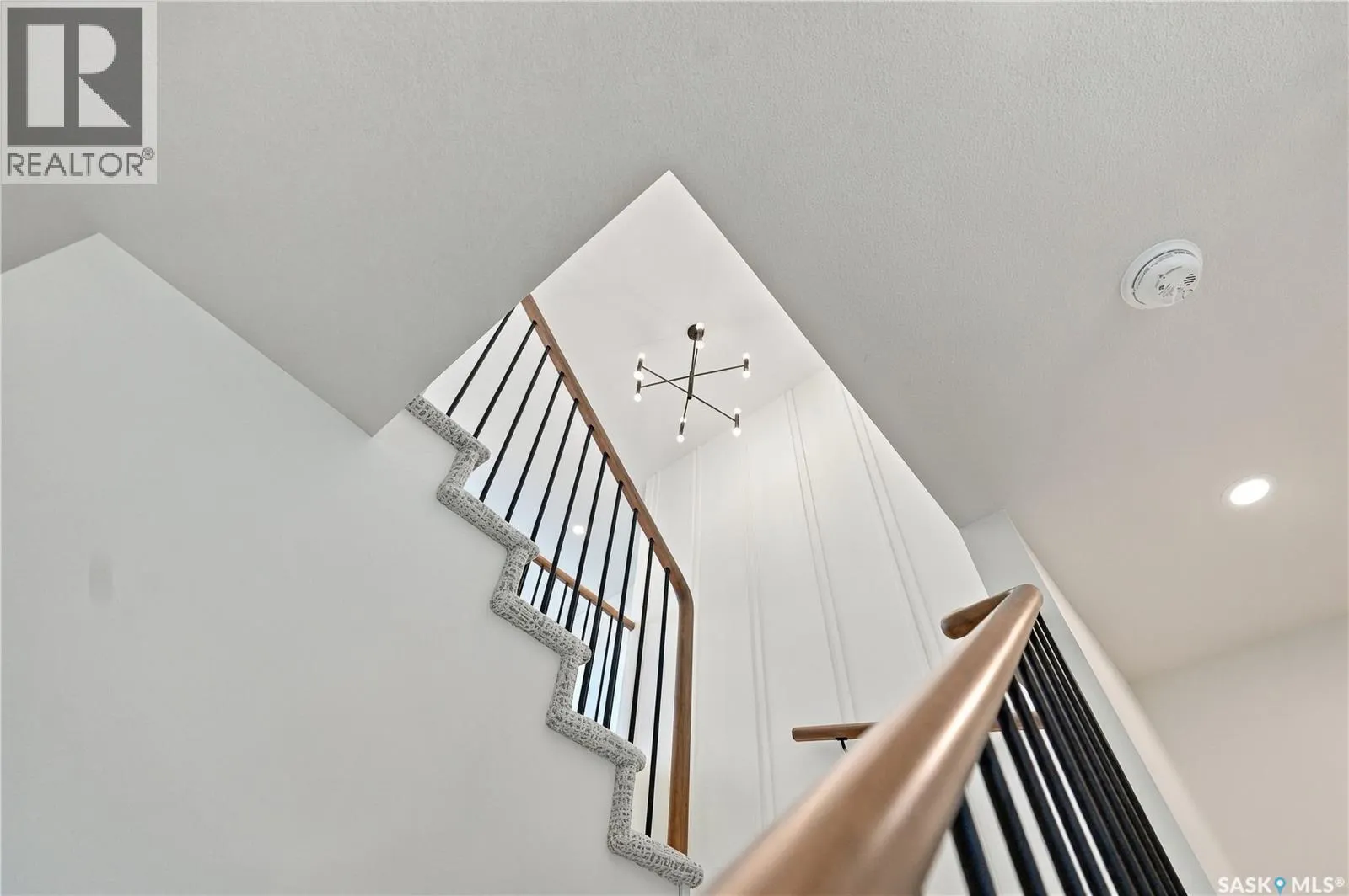 660 Pepper BEND