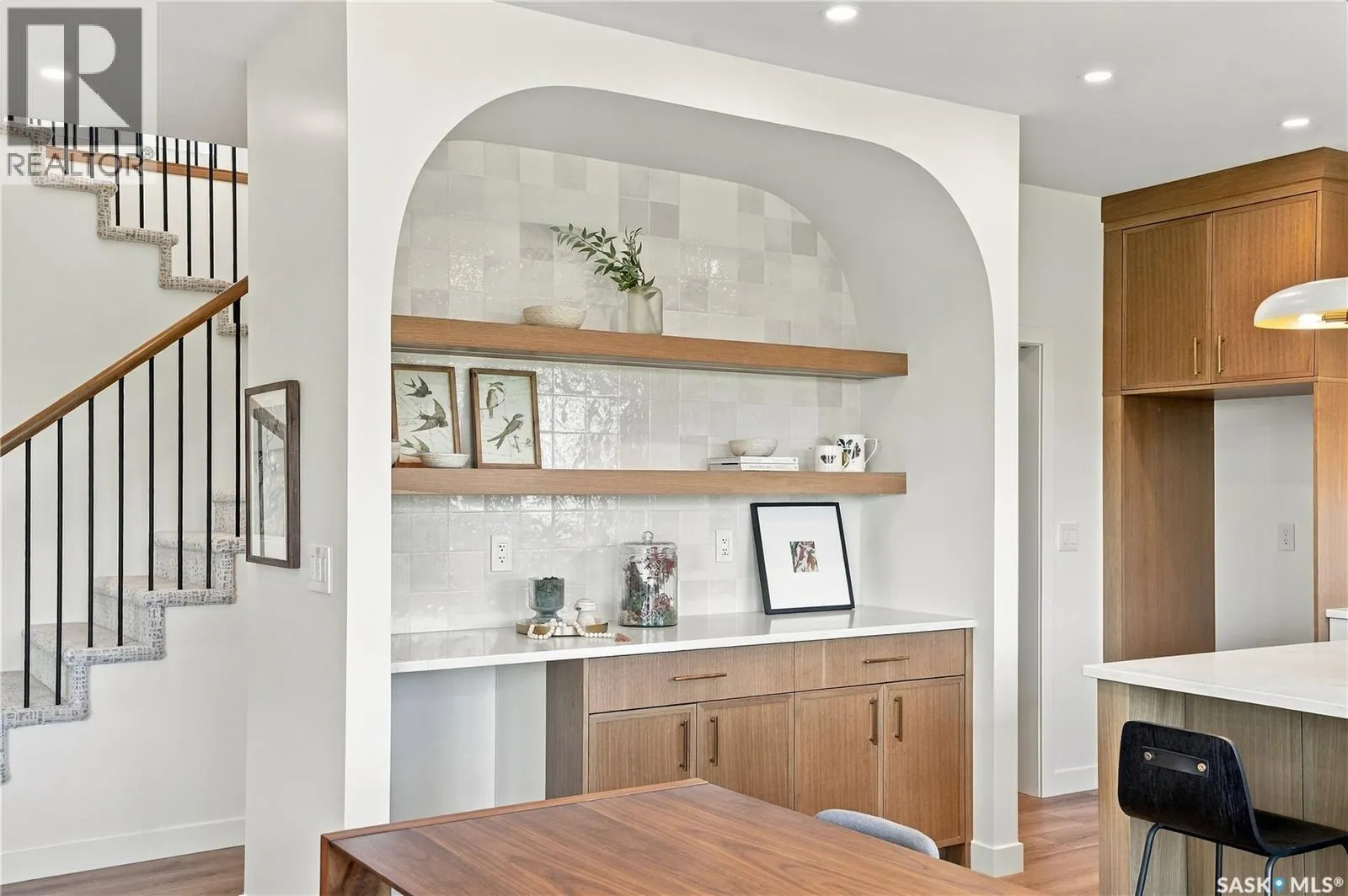 660 Pepper BEND