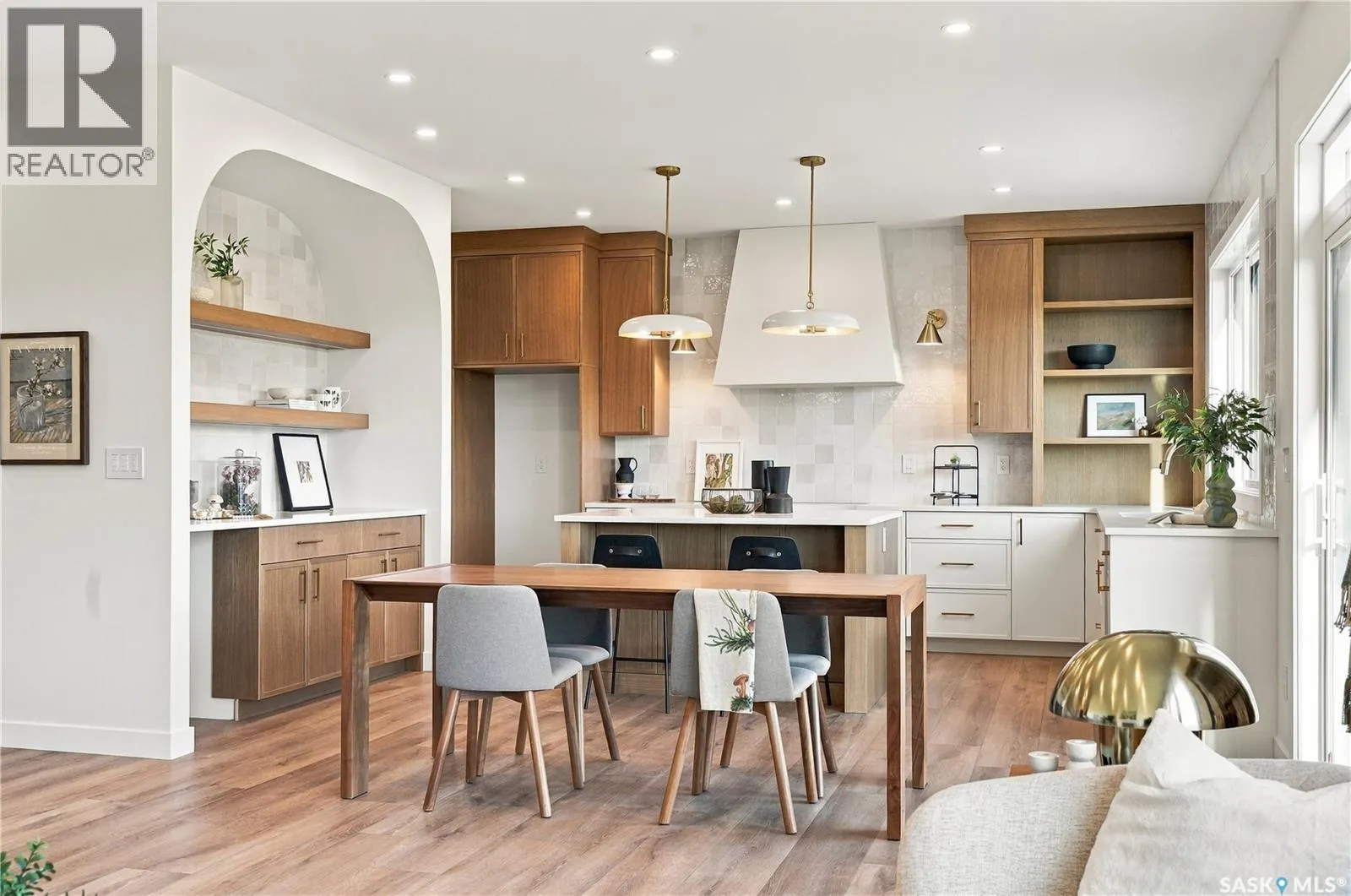 660 Pepper BEND