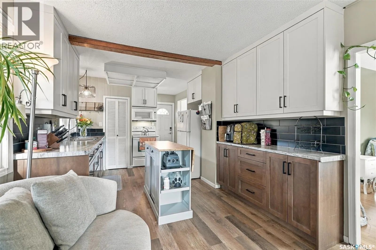 110 109th STREET W