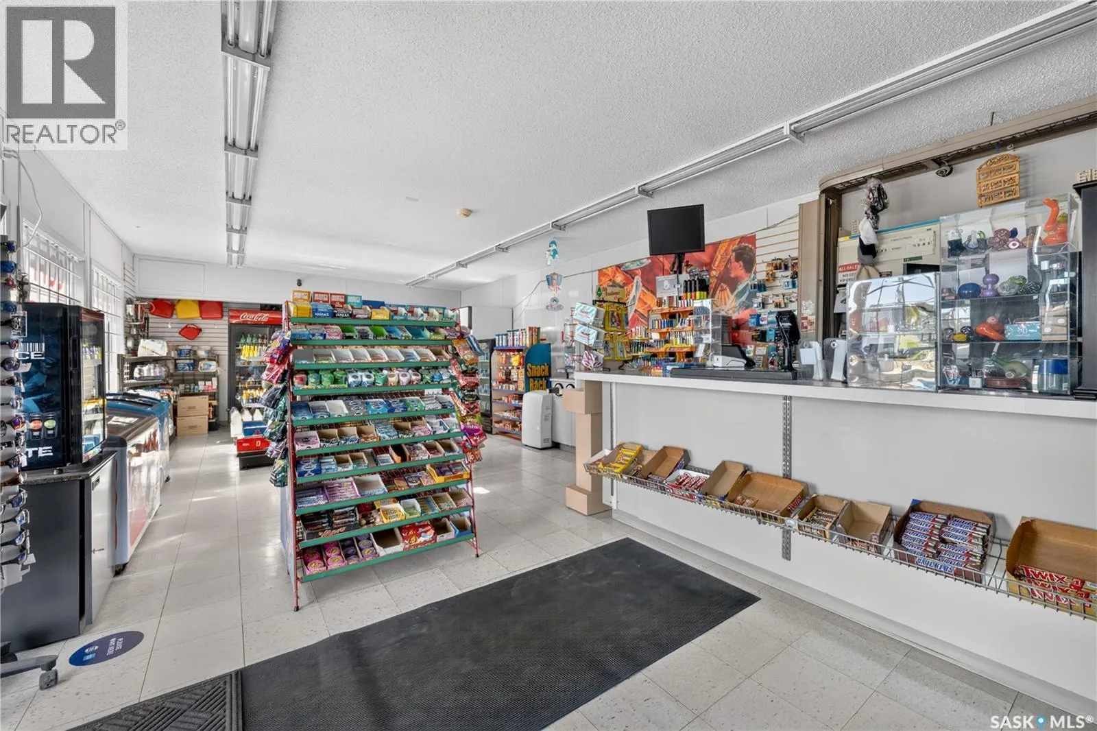 300 SASKATCHEWAN DRIVE W