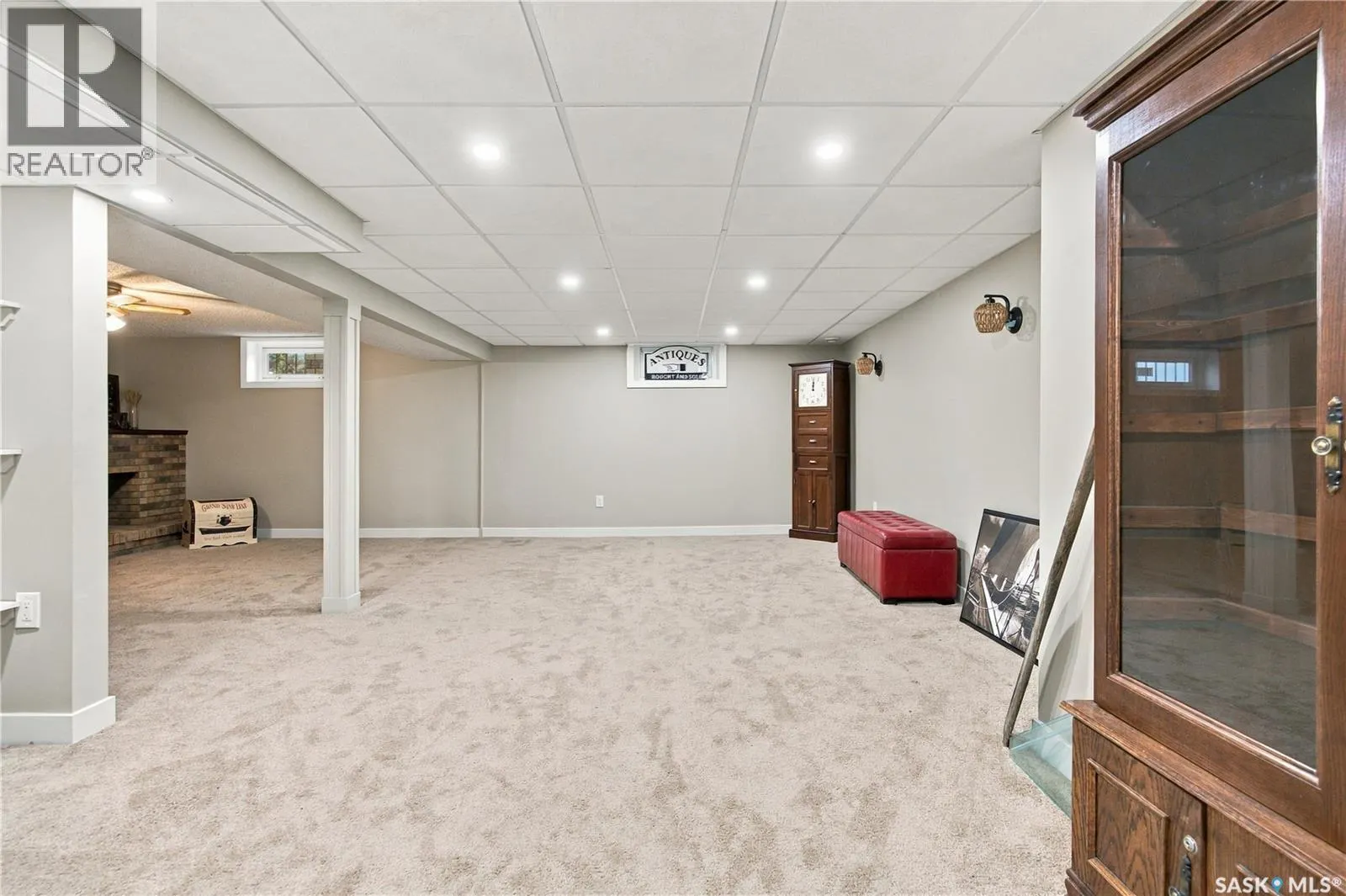 1311 Queen CRESCENT