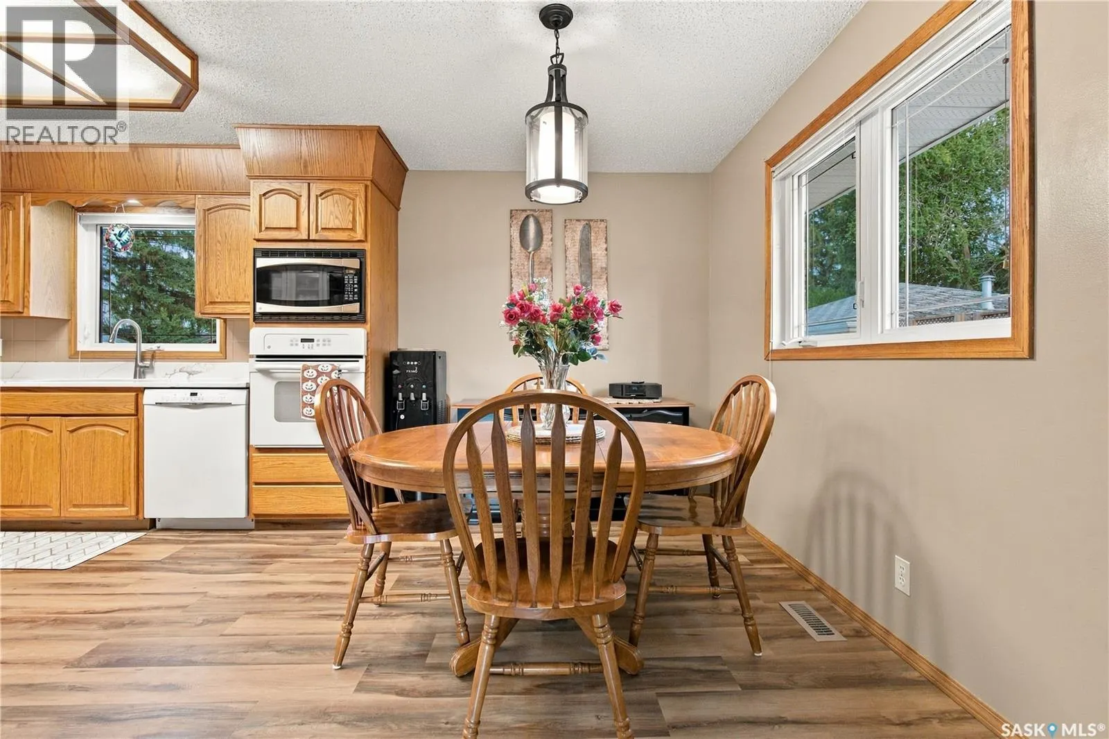 1311 Queen CRESCENT