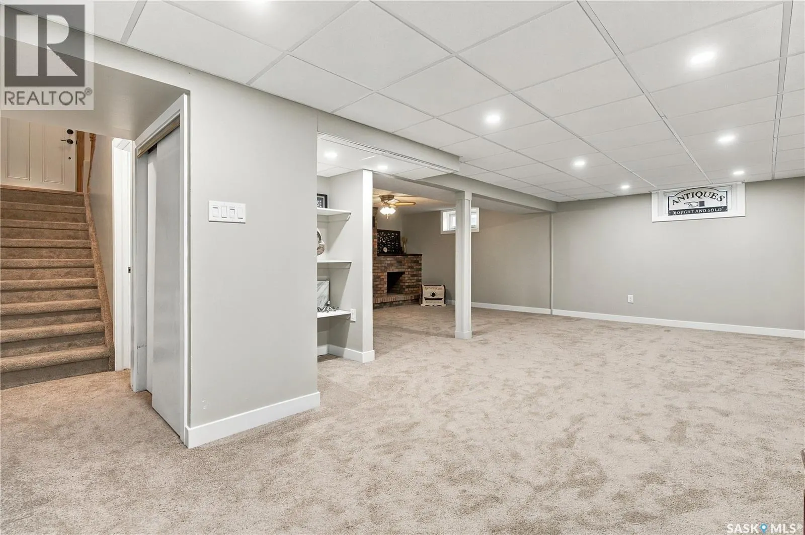 1311 Queen CRESCENT