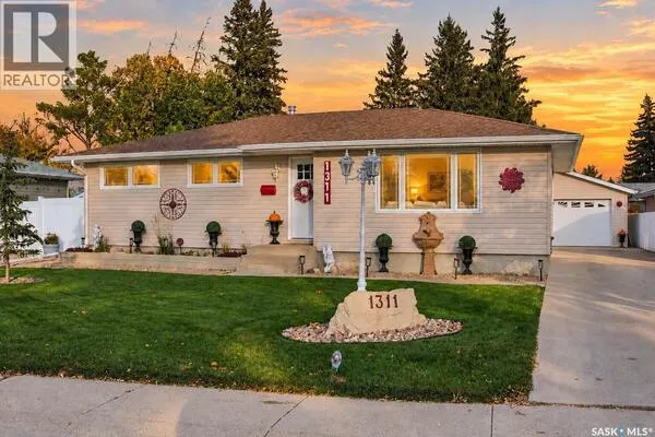 1311 Queen CRESCENT