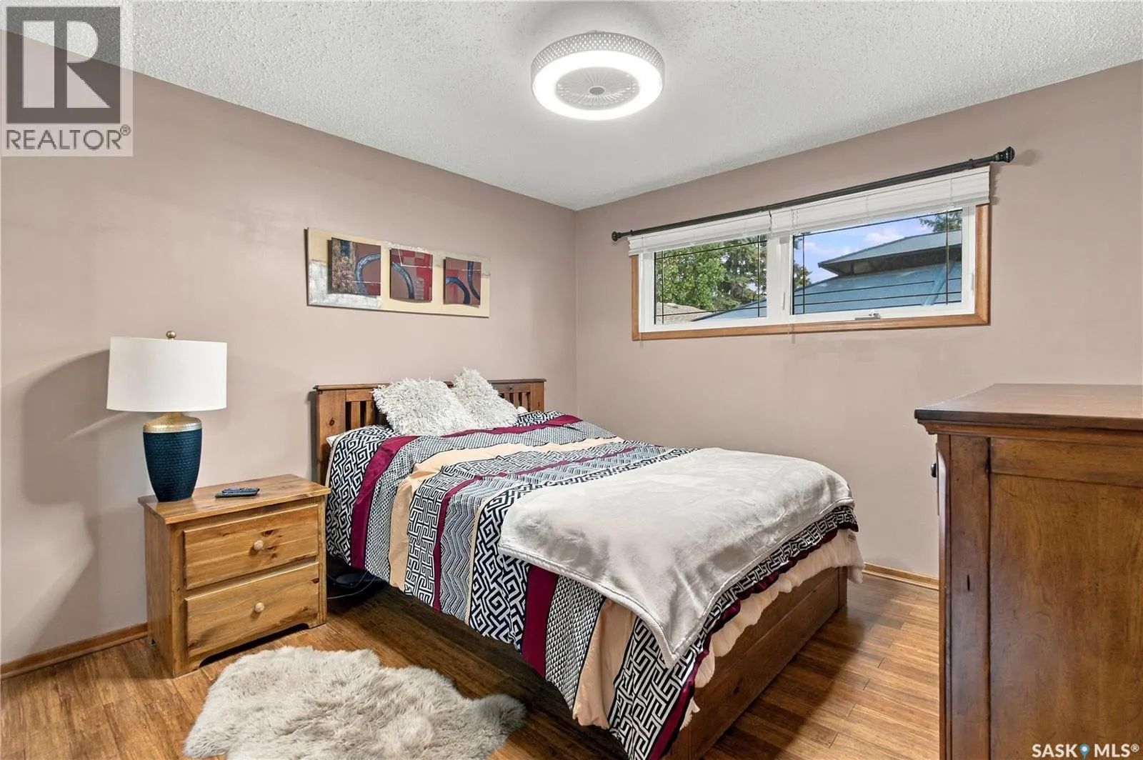 1311 Queen CRESCENT